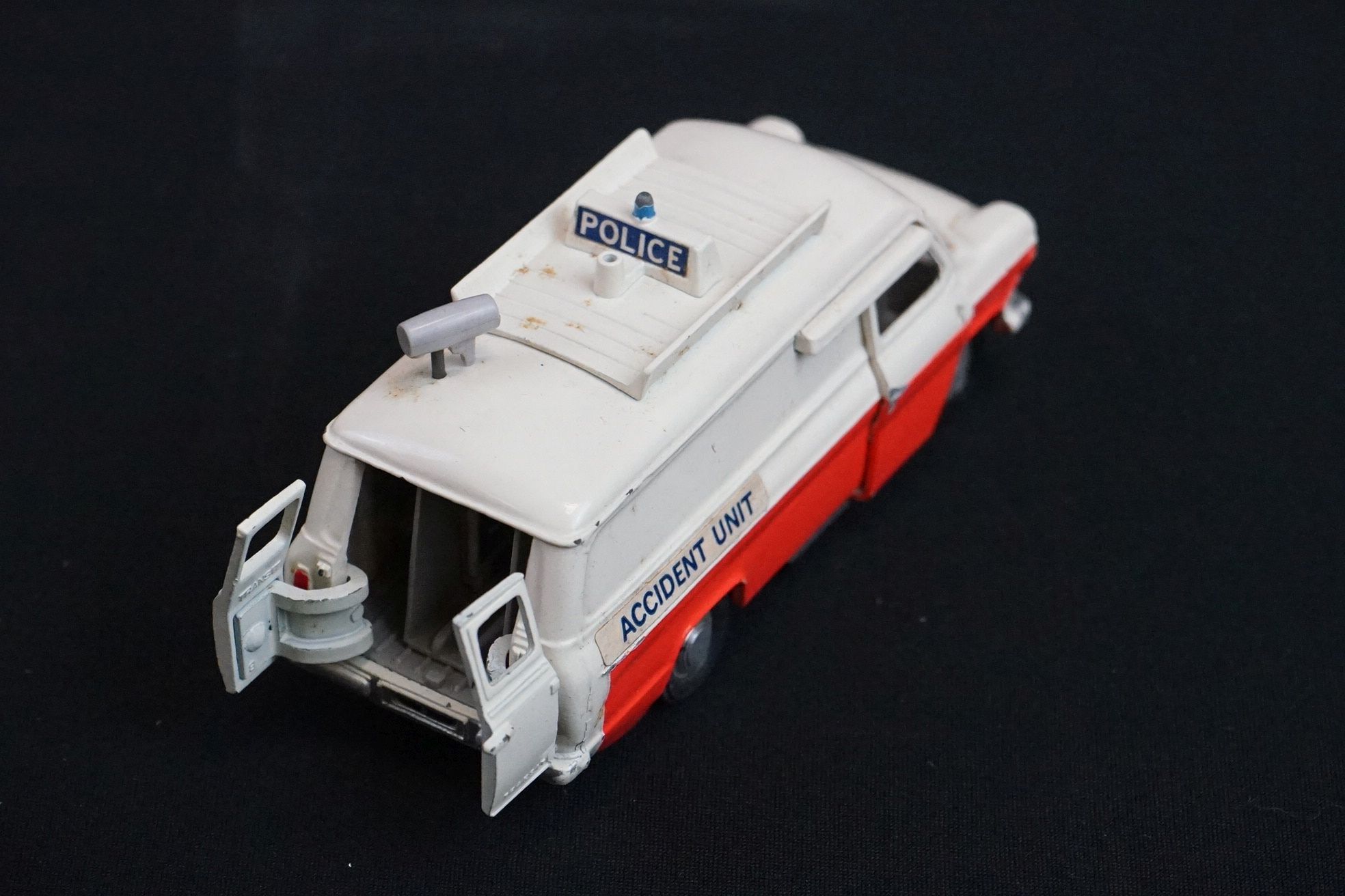 Five Boxed Dinky diecast models to include 952 Vega Major Luxury Coach in white, 402 Bedford Coca- - Bild 5 aus 34