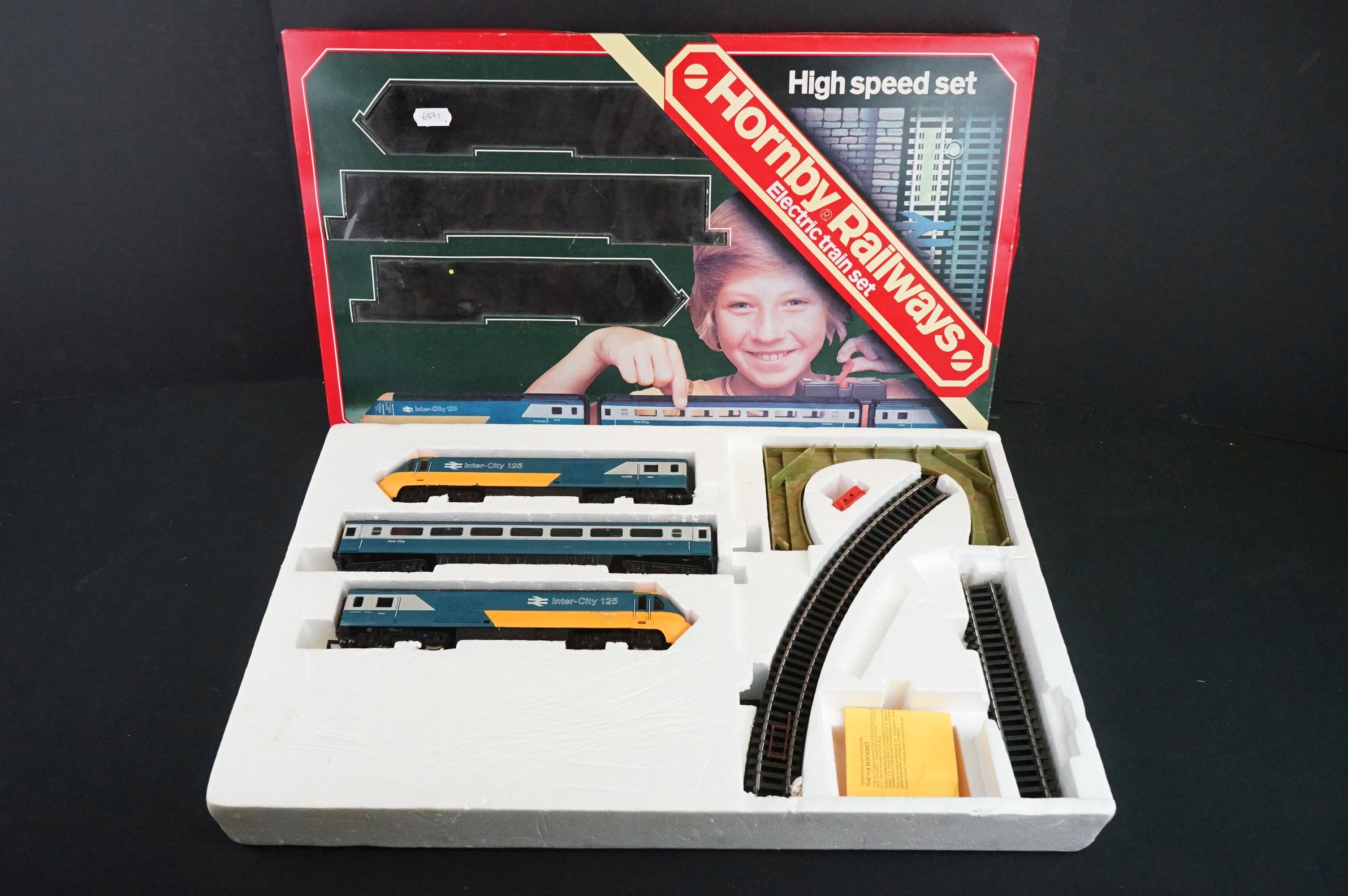 Two boxed Hornby OO gauge electric train sets to include R543 Advanced Passenger Train Set and - Bild 9 aus 13