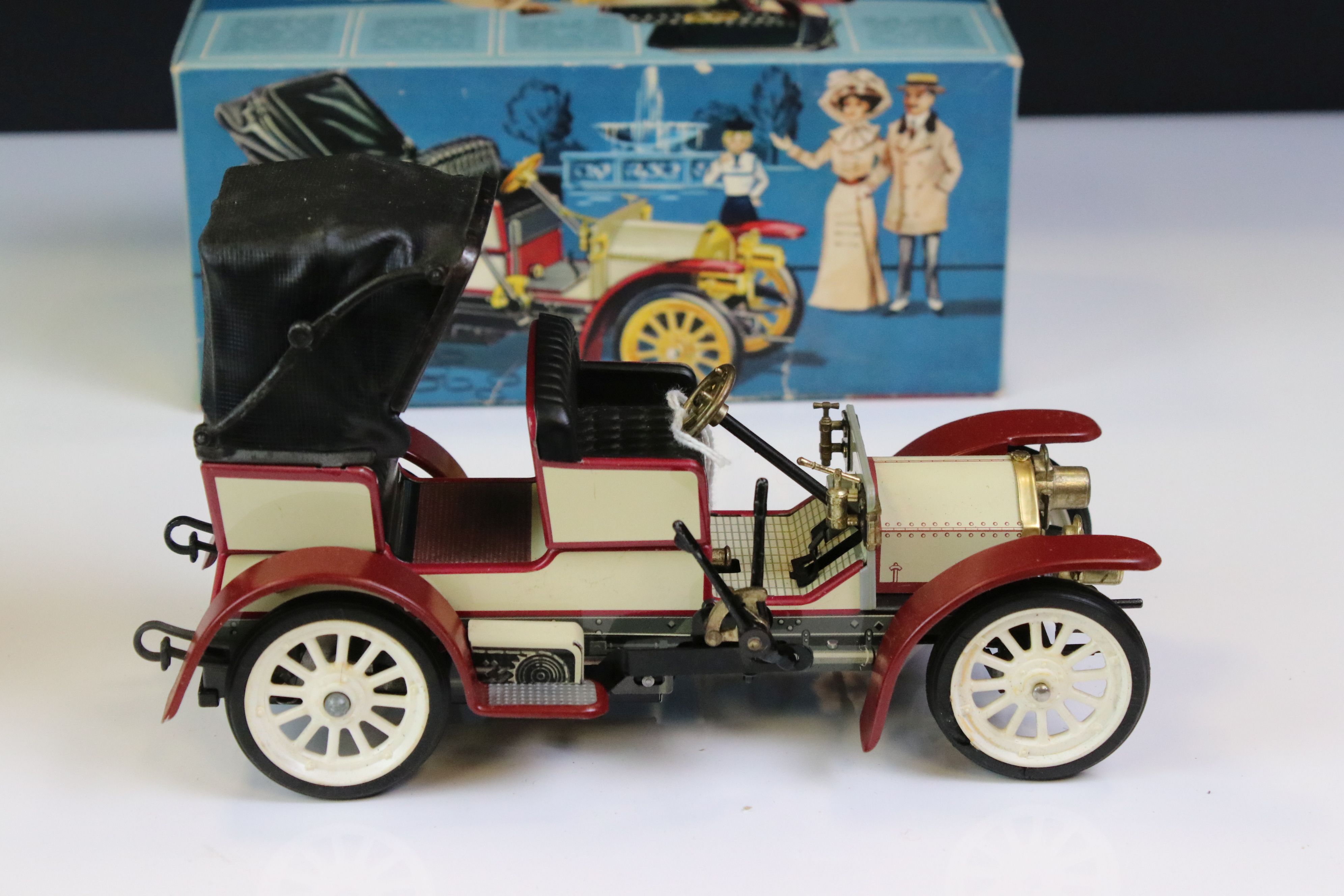 Boxed Schuco Old Timer 1229 Mercedes Simplex anno 1902 tin plate model plus another unboxed example, - Bild 7 aus 13