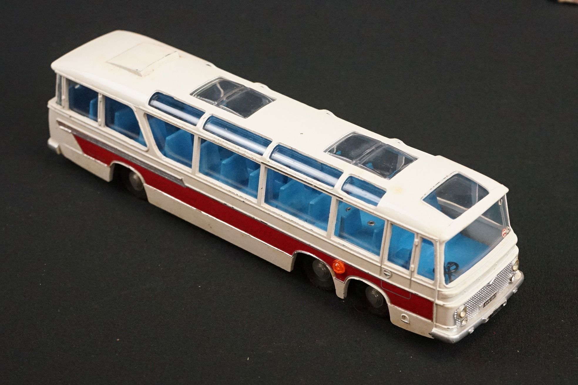 Five Boxed Dinky diecast models to include 952 Vega Major Luxury Coach in white, 402 Bedford Coca- - Bild 26 aus 34