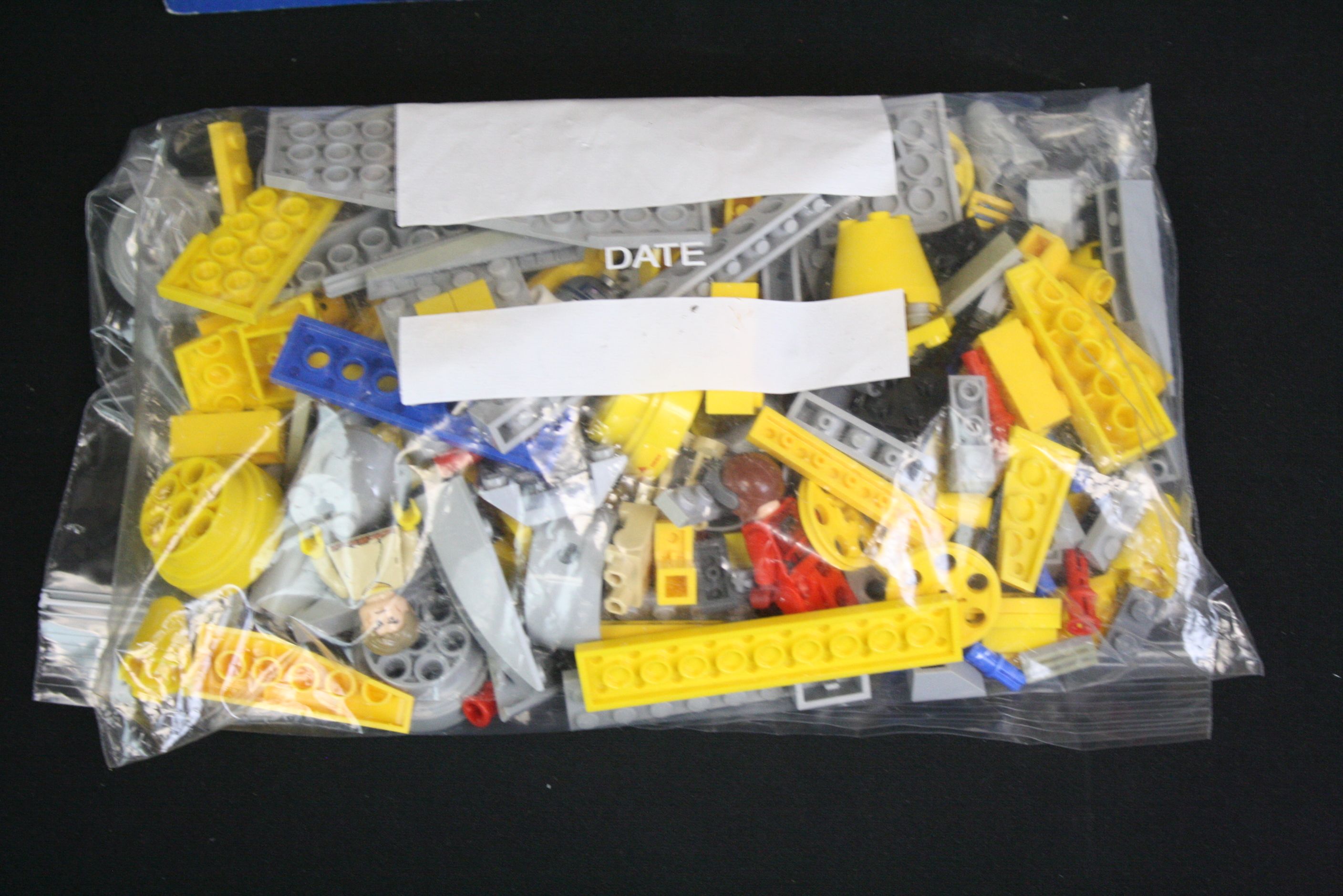 Lego - Four boxed Lego Star Wars sets to include 75021 Republic Gunship, 75054 AT-AT, 7877 Naboo - Bild 17 aus 23