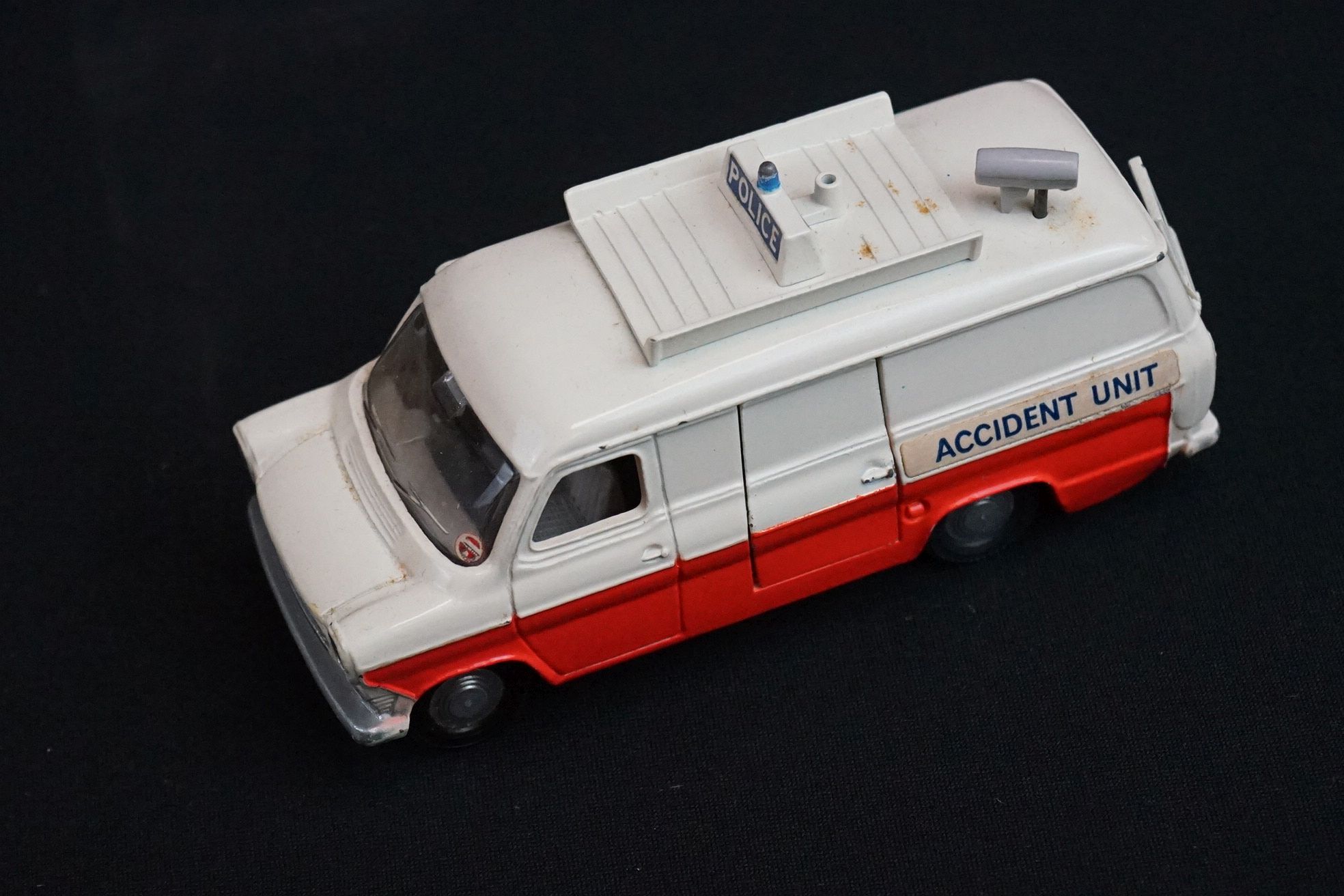 Five Boxed Dinky diecast models to include 952 Vega Major Luxury Coach in white, 402 Bedford Coca- - Bild 4 aus 34