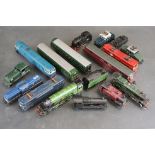 15 OO / HO gauge locomotives to include Hornby Flying Scotsman, Lima Express Parcels, Hornby