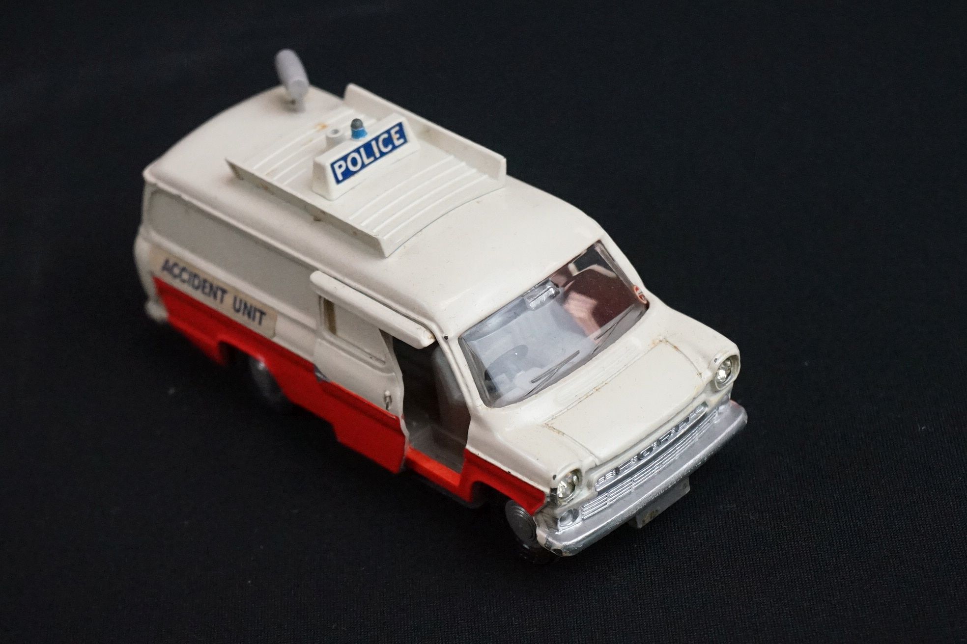 Five Boxed Dinky diecast models to include 952 Vega Major Luxury Coach in white, 402 Bedford Coca- - Bild 8 aus 34