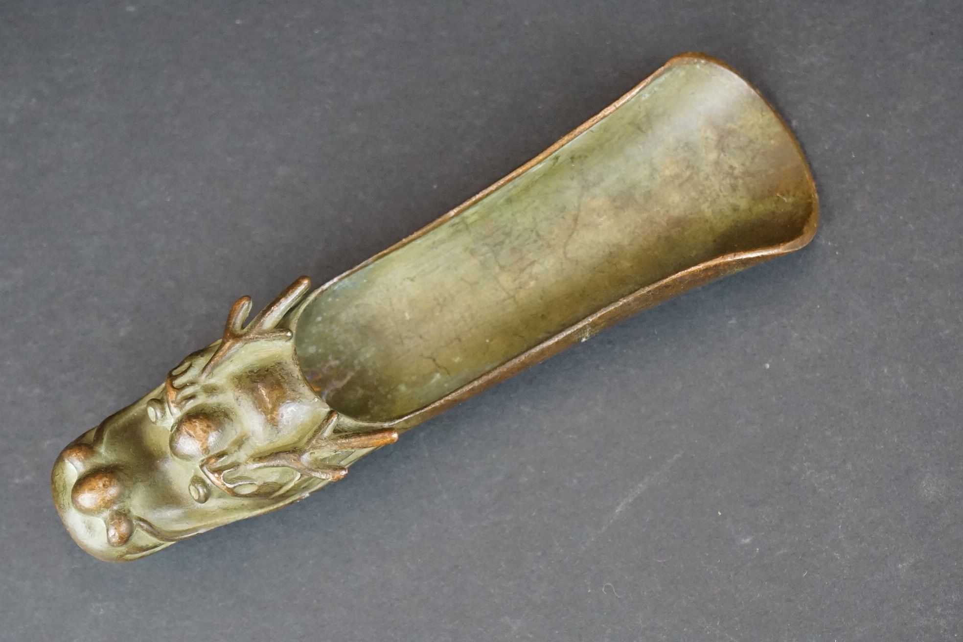 Bronze oriental spoon / scoop with dragon handle decoration, approx. 13cm long - Image 3 of 5