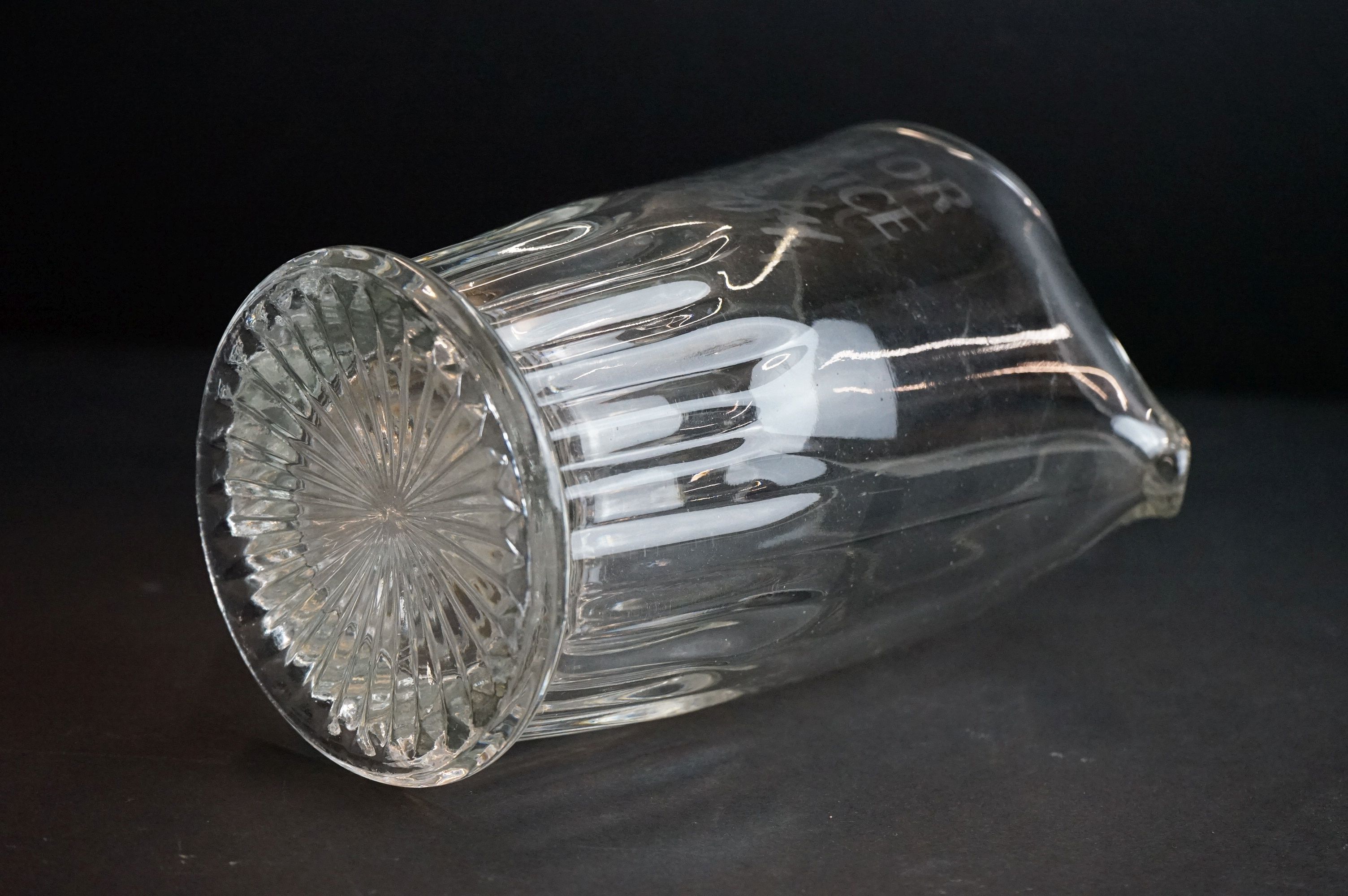 Early to Mid 20th century Advertising Glass Water Jug ' Senior Service Satisfy ', 18cm high - Image 4 of 8