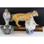 Group of mixed ceramics to include a Franklin Mint ' Tiger on the Prowl ' figure with wooden