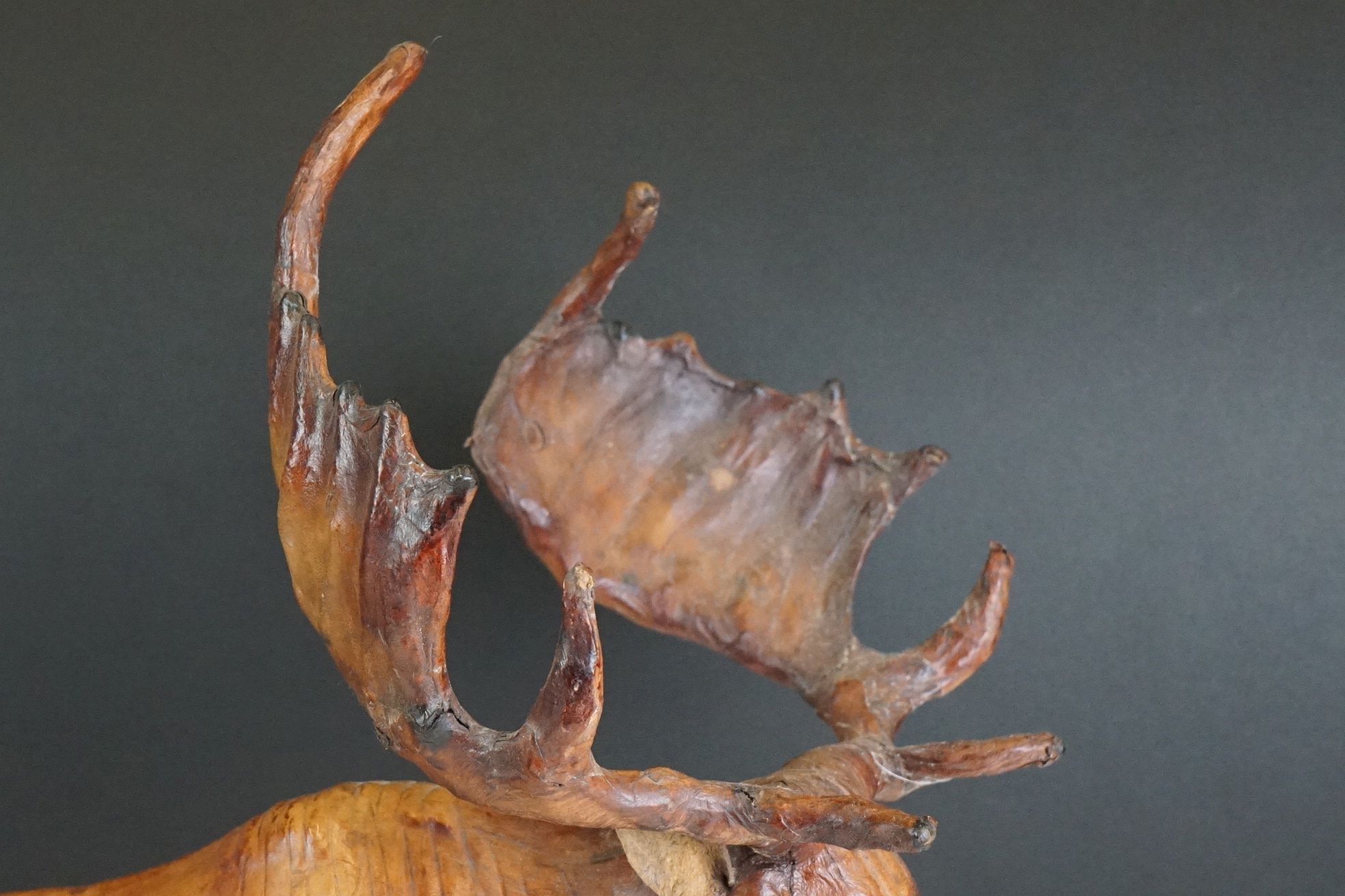 Good quality leather model of a moose - Image 7 of 8