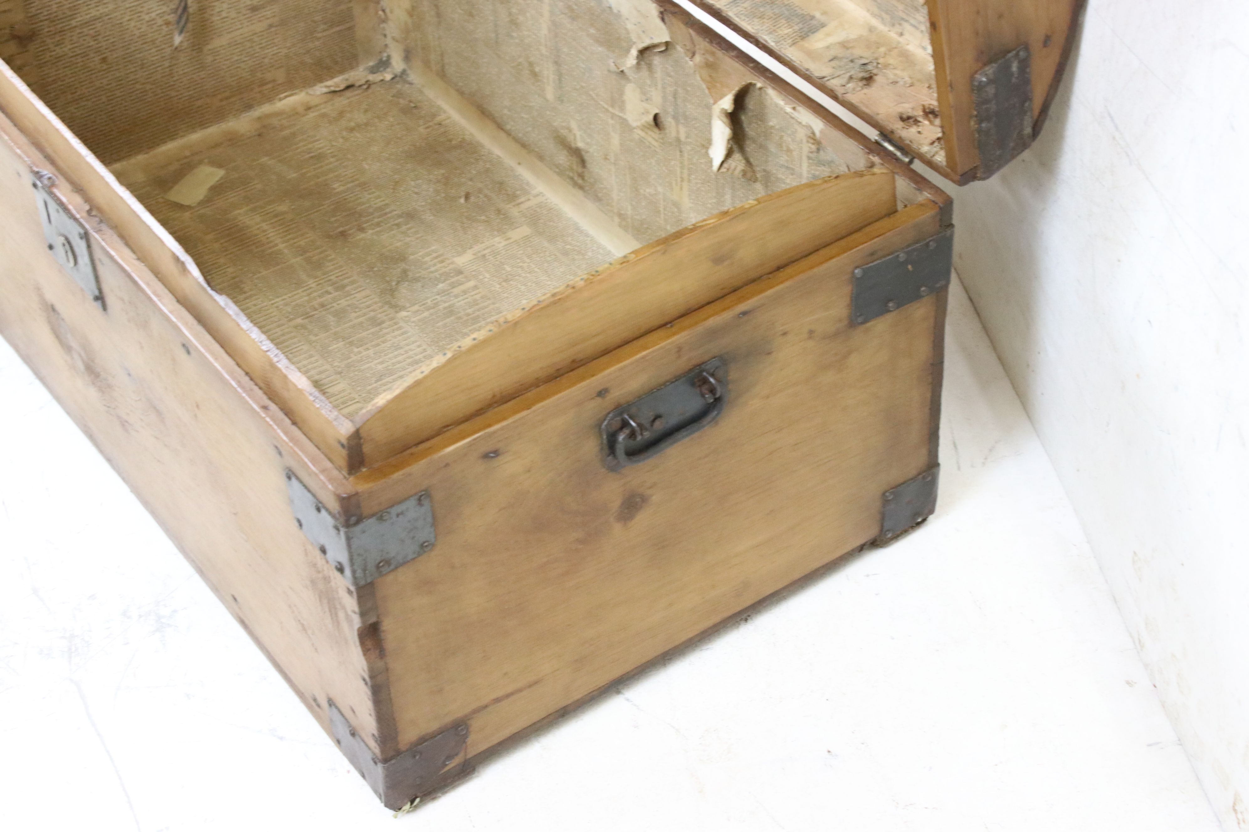Victorian pine dome topped box, 71cm wide x 41cm high - Image 3 of 3