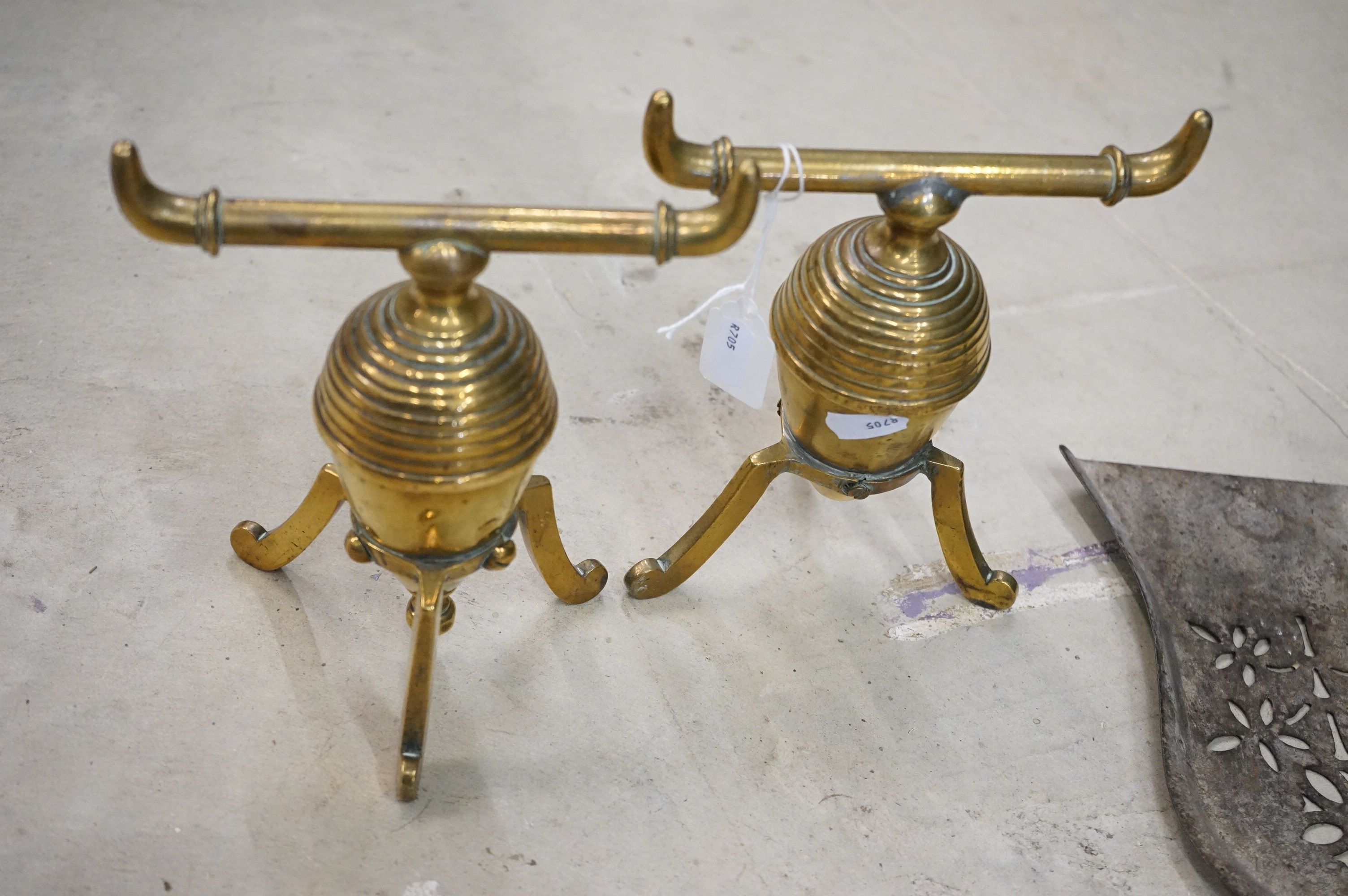 19th century polished steel three piece fireside companion set with cast brass handles with - Image 2 of 6