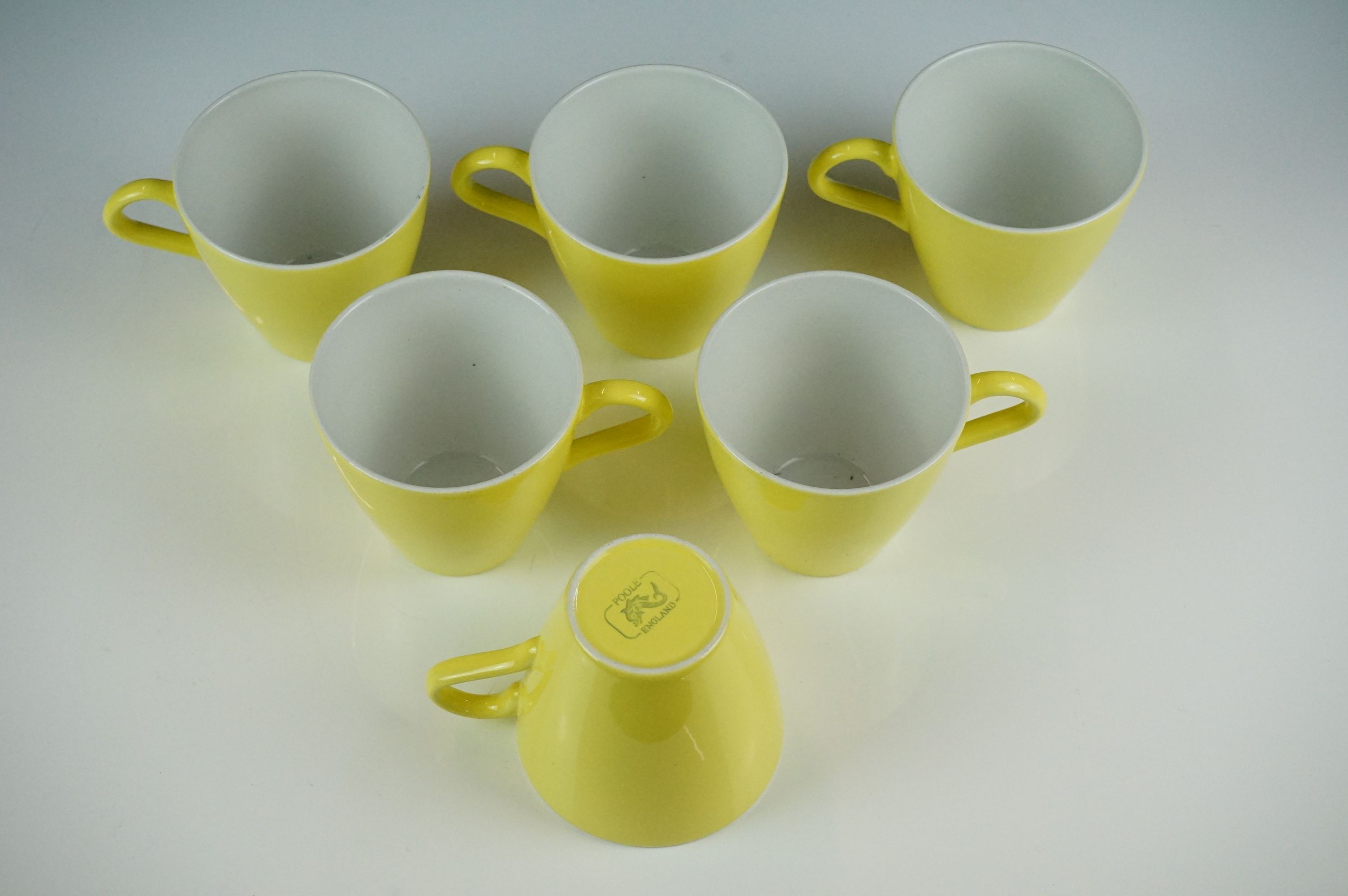 Poole Pottery bright yellow coffee service to include a coffee pot & cover, hot water jug, 6 tall - Image 3 of 7