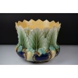 Early 20th Century Majolica New Leaf ceramic jardinière with textured foliate decoration, RD no.