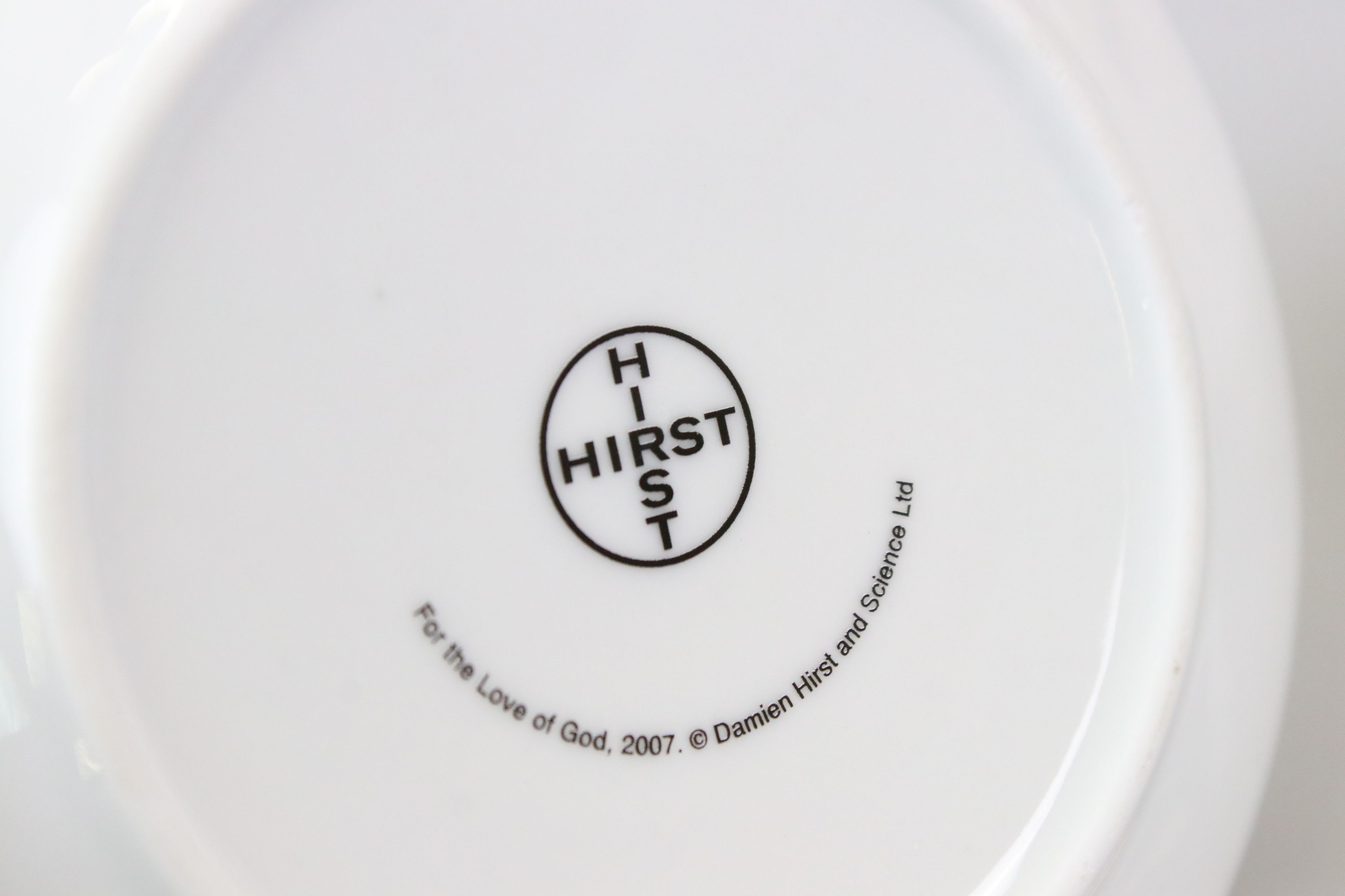 Boxed Damien Hirst Anamorphic Cup and Saucer together with 4 Damien Hirst ltd edn Beck's drinking - Bild 5 aus 10