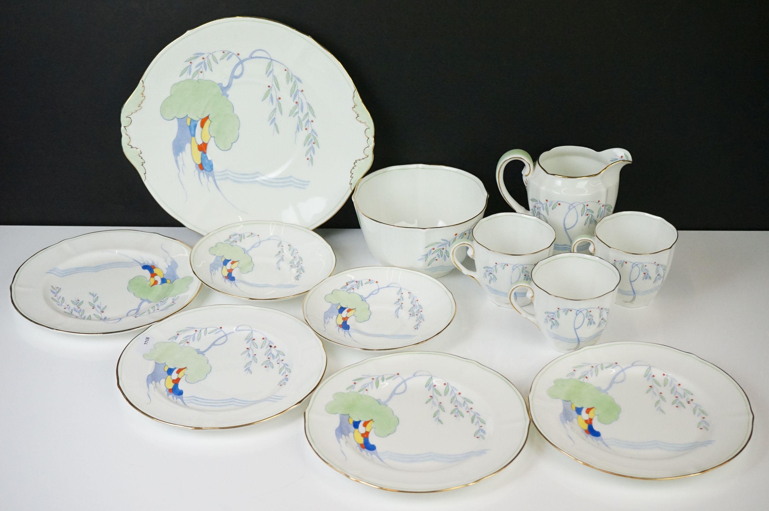 Royal Doulton ' Aspen ' pattern tea ware to include 3 teacups, 2 saucers, 4 tea plates, milk jug,