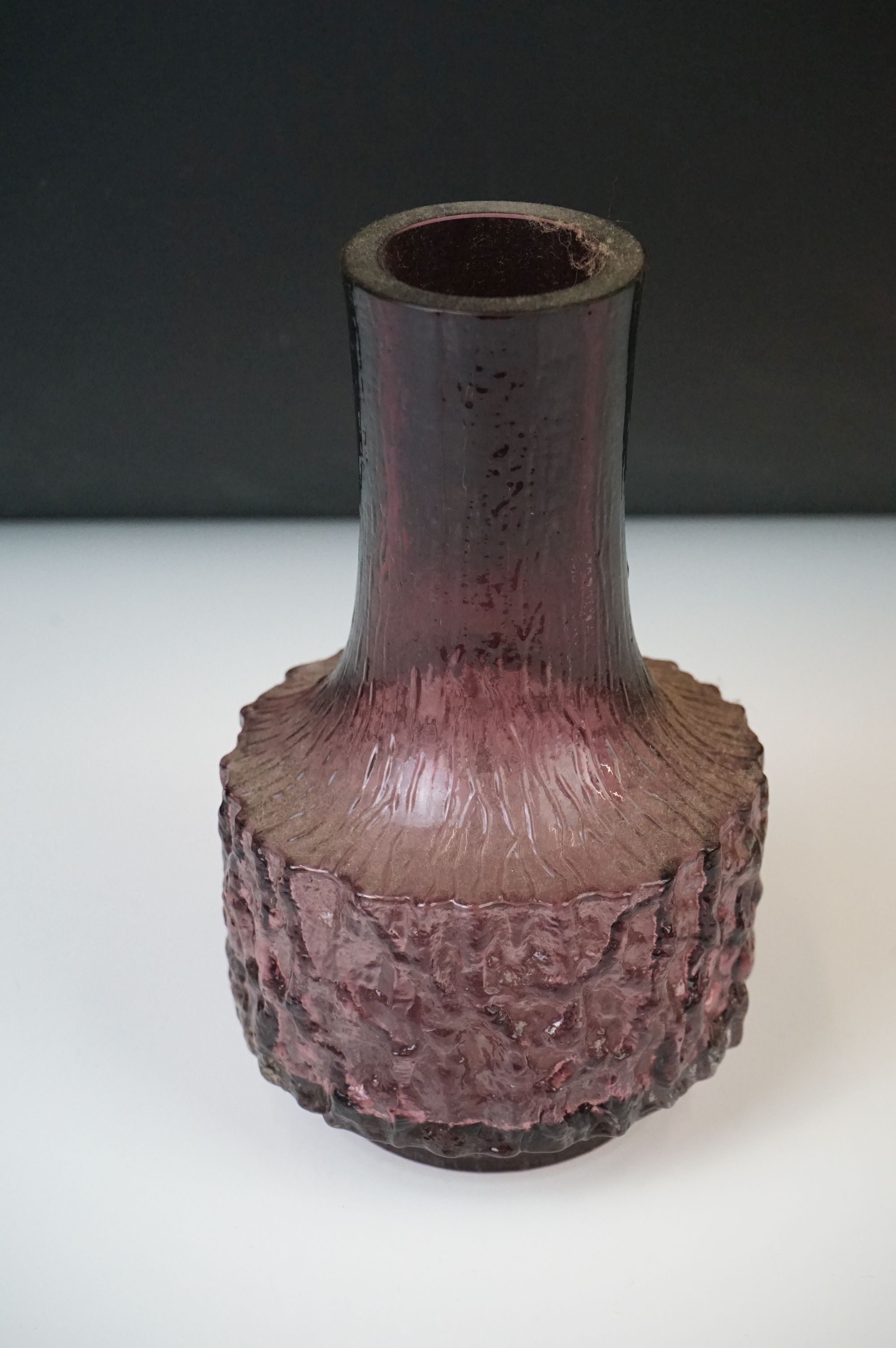 Geoffrey Baxter Whitefriars Textured range Mallet vase, pattern number 9818, in Aubergine, with - Image 2 of 5