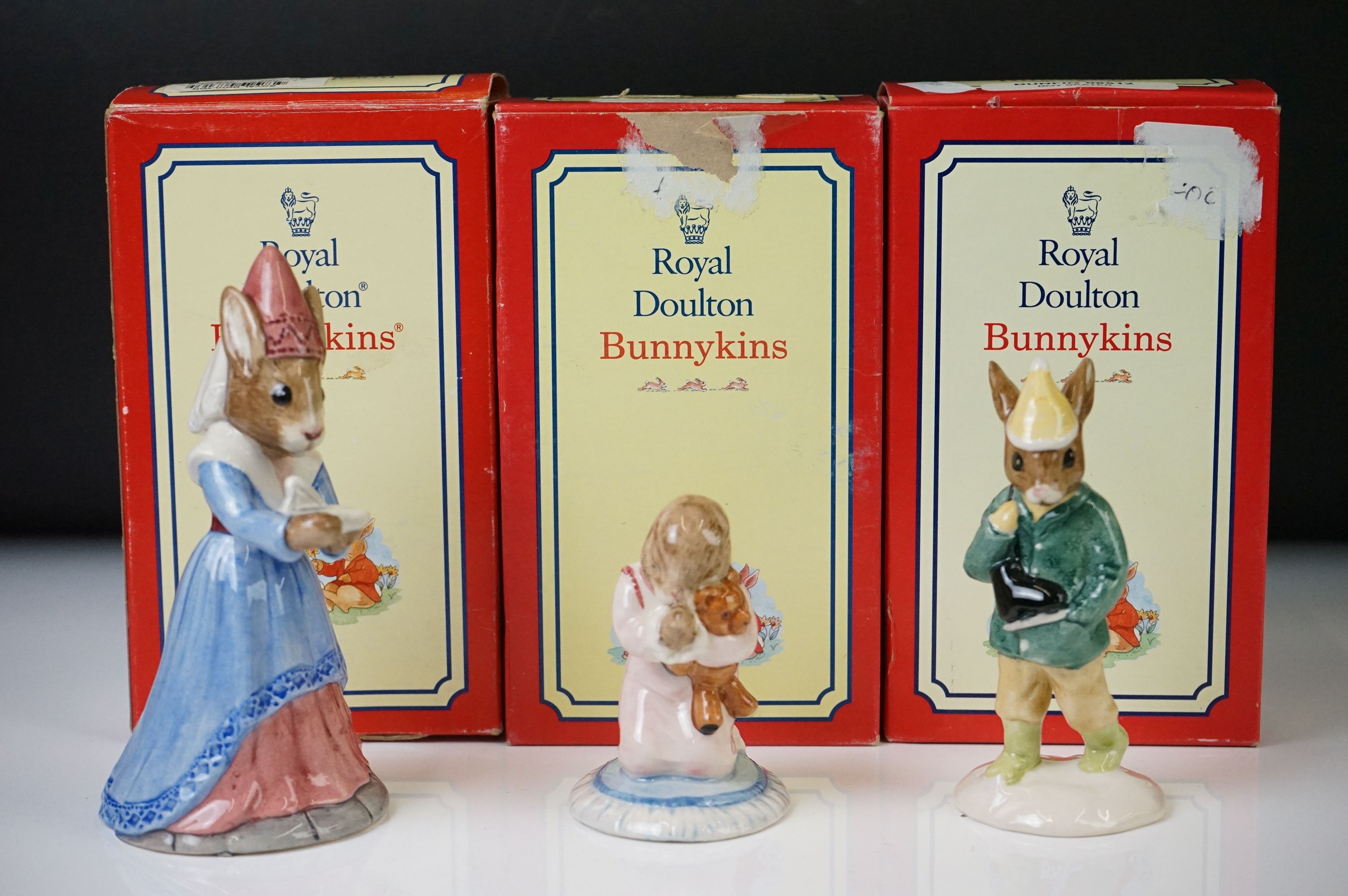 Royal Doulton Bunnykins - 6 pieces to include a mug, tea plate, cereal bowl and 3 boxed figures ( - Image 8 of 10