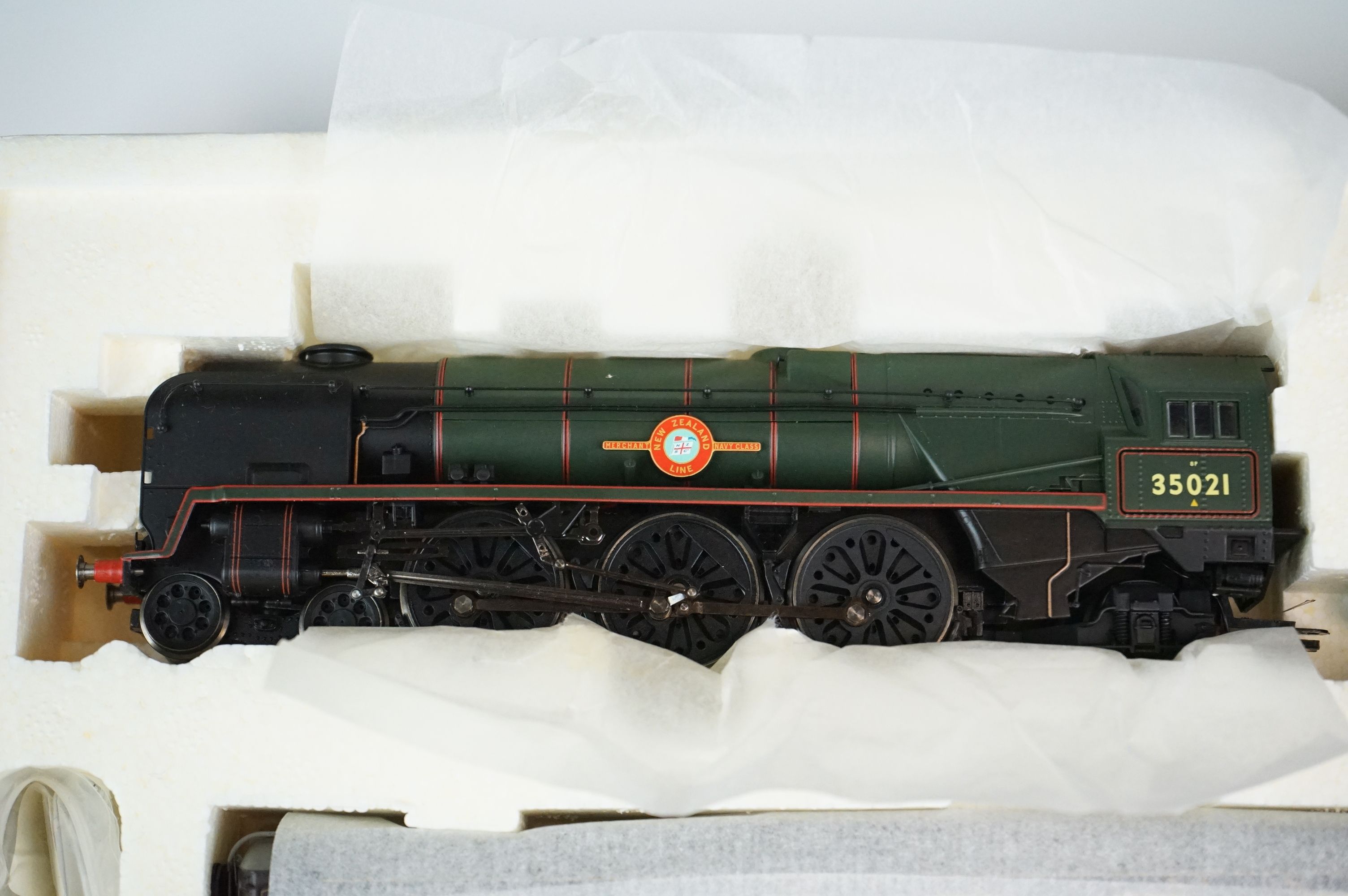 Boxed Hornby OO gauge R2300 Bournemouth Belle Train Pack complete with Merchant Class locomotive, - Image 3 of 5