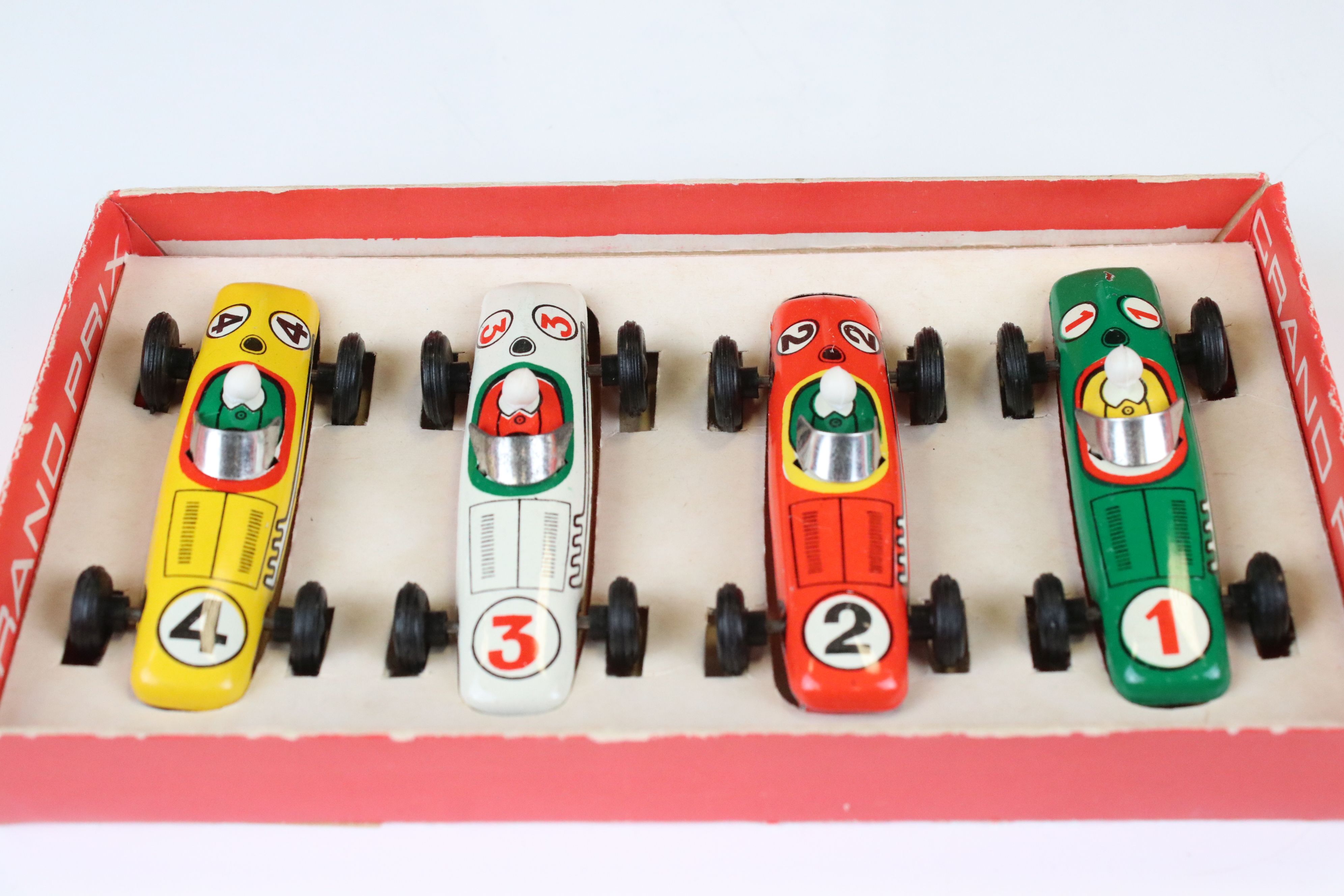 Boxed GDR made tin plate 5012 Grand Prix set of 4 x racing cars, features yellow, red, white & green - Image 9 of 11
