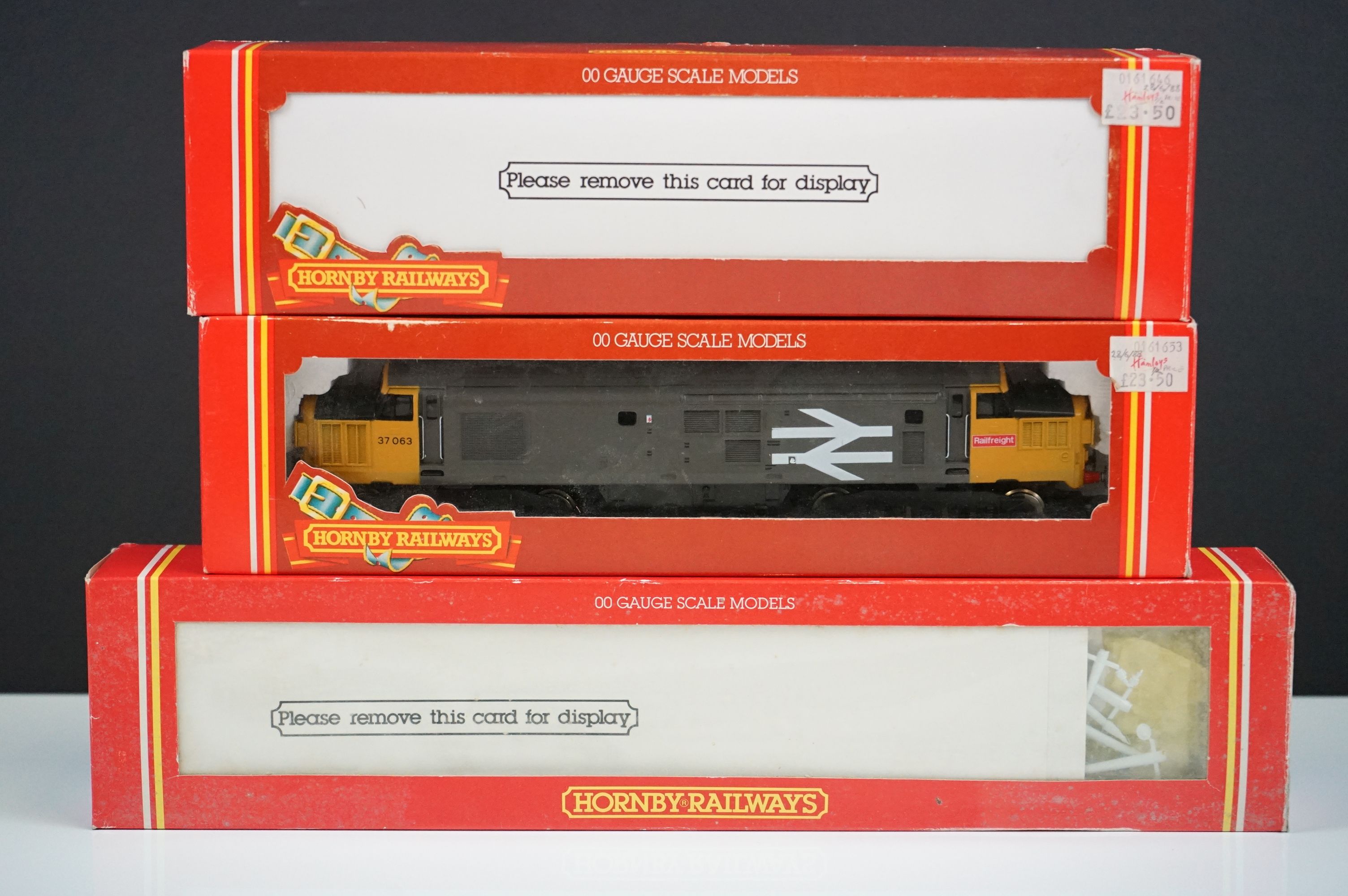 Three boxed Hornby OO gauge locomotives to include R310 BR 4-6-2 Loco Battle of Britain Class Lord