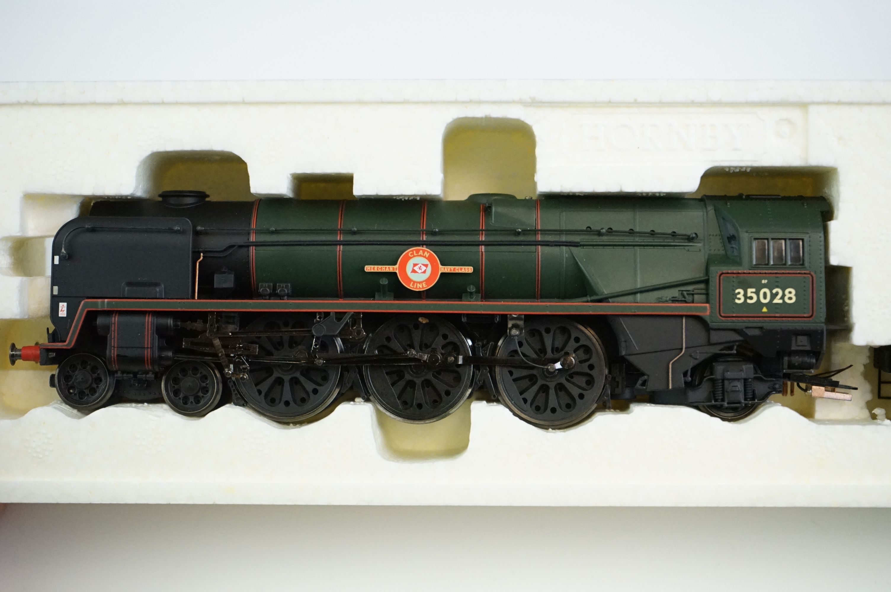 Boxed Hornby OO gauge R2169 BR 4-6-2 Clan Line Merchant Navy Class Super Detail locomotive - Image 2 of 6