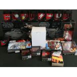 Star Wars - 19 Contemporary Star Wars figures and vehicle sets to include DeAgostini Han Solo, 2 x