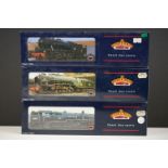 Three boxed Bachmann OO gauge Blue Ribband locomotives to include 32257A WD Austerity 90732 Vulcan