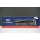 Boxed Bachmann OO gauge 31921 H2 Class 32424 Beachy Head BR Lined black early emblem locomotive