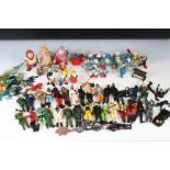 Collection of 80s figures to include 16 x Peyo / Schleich Smurfs, 6 x Schleich Fraggle Rock Figures,