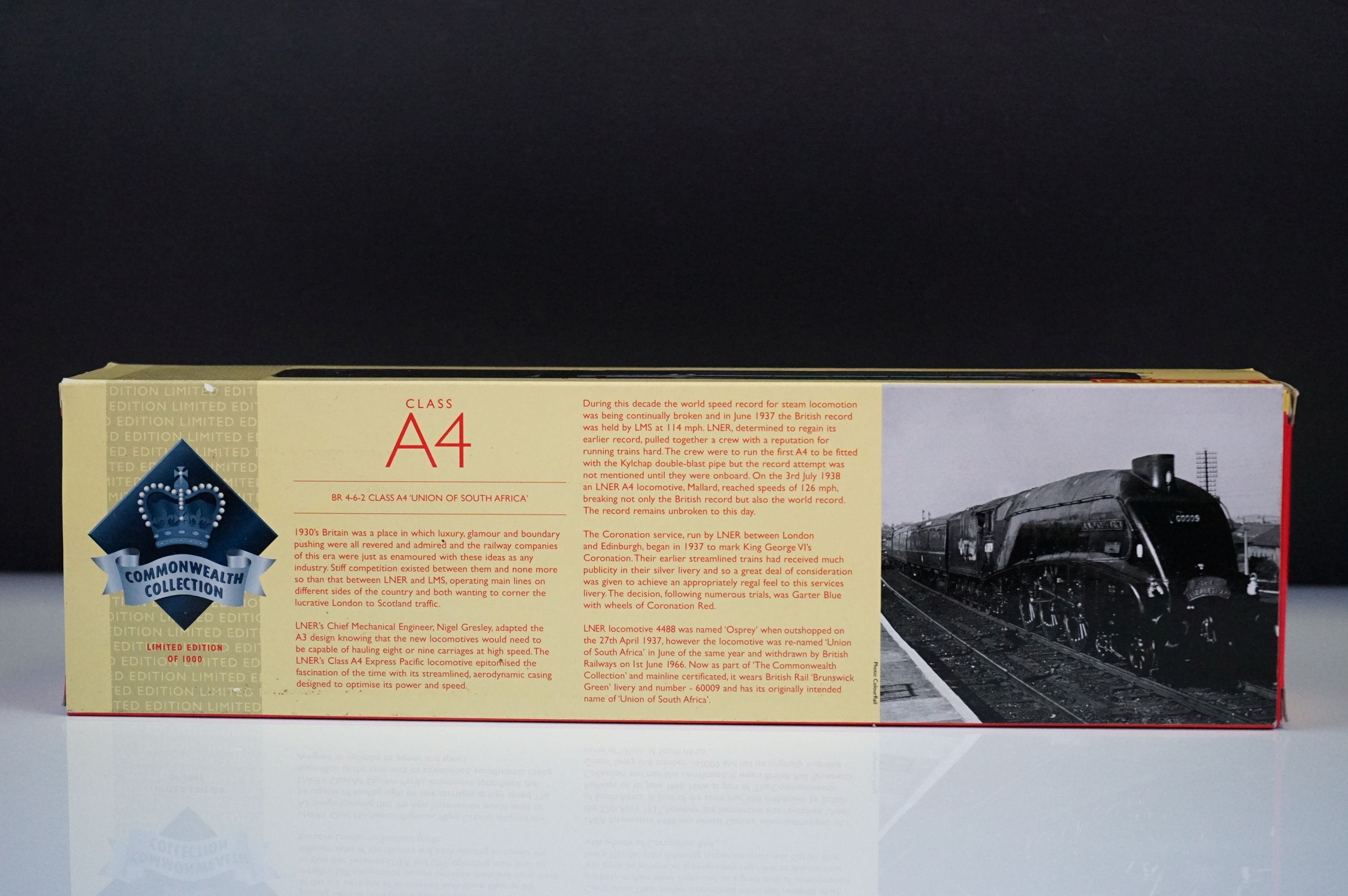 Boxed ltd edn Hornby OO gauge R2909 Commonwealth Collection BR 4-6-2 Class A4 Locomotive Union of - Image 4 of 4