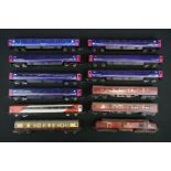11 OO gauge items of rolling stock, all coaches to include Hornby & Triang, plus a Triang R751