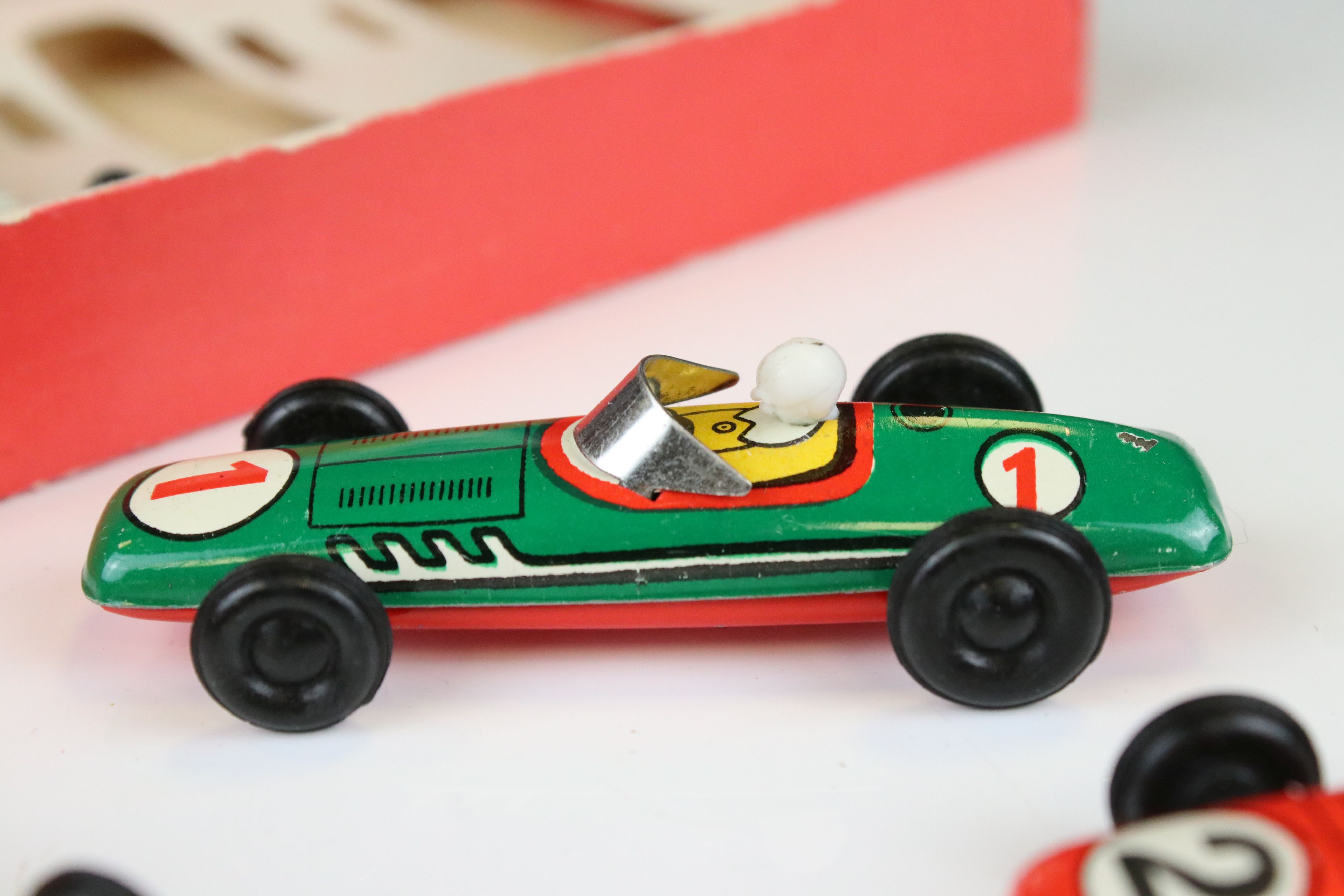 Boxed GDR made tin plate 5012 Grand Prix set of 4 x racing cars, features yellow, red, white & green - Image 6 of 11