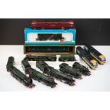 11 OO gauge locomotives to include a boxed Airfix 54150-1 Prairie Tank Locomotive 2-6-2 (GWR Green