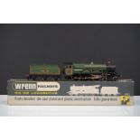 Boxed Wrenn OO gauge No 2221 Cardiff Castle 4-6-0 locomotive