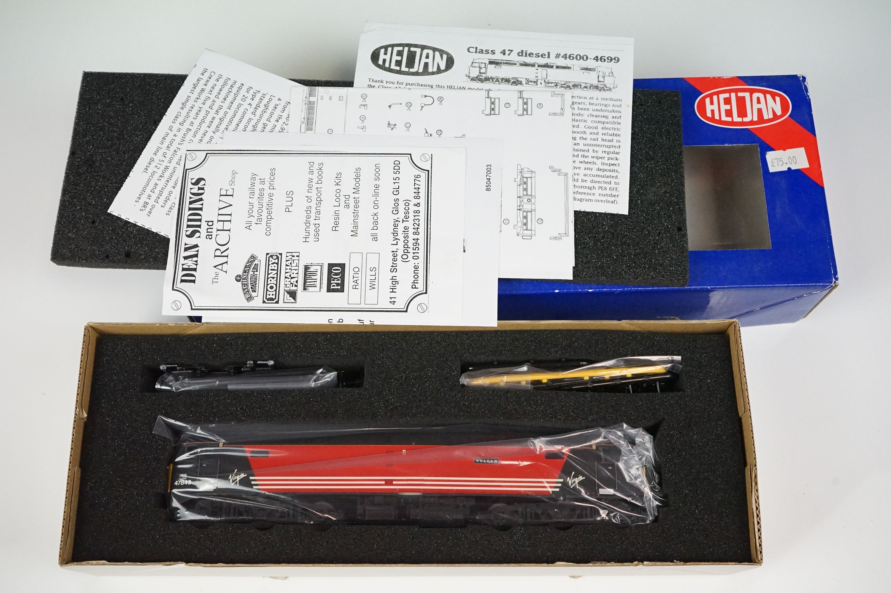 Boxed Heljan OO gauge 4600 Class 47 Virgin 47843 Vulcan Diesel locomotive, with paperwork - Image 2 of 4