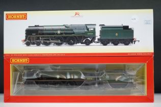 Boxed Hornby OO gauge R3566 BR Early 4-6-2 Merchant Navy Class (rebuilt) Nederland Line No 35014 DCC