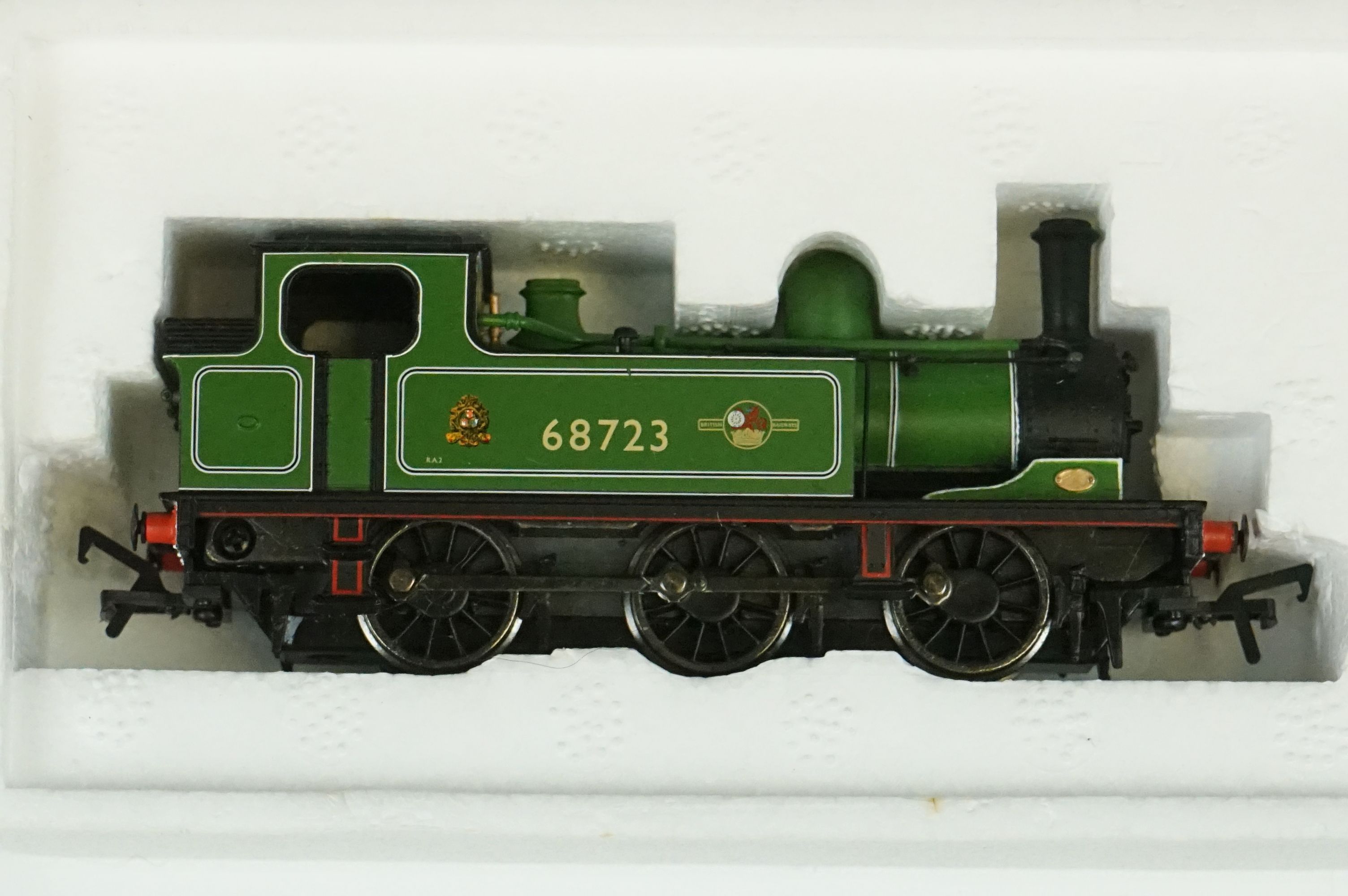 Three boxed Bachmann OO gauge locomotives to include 31550 V2 60800 Green Arrow BR green l/crest, - Image 3 of 10