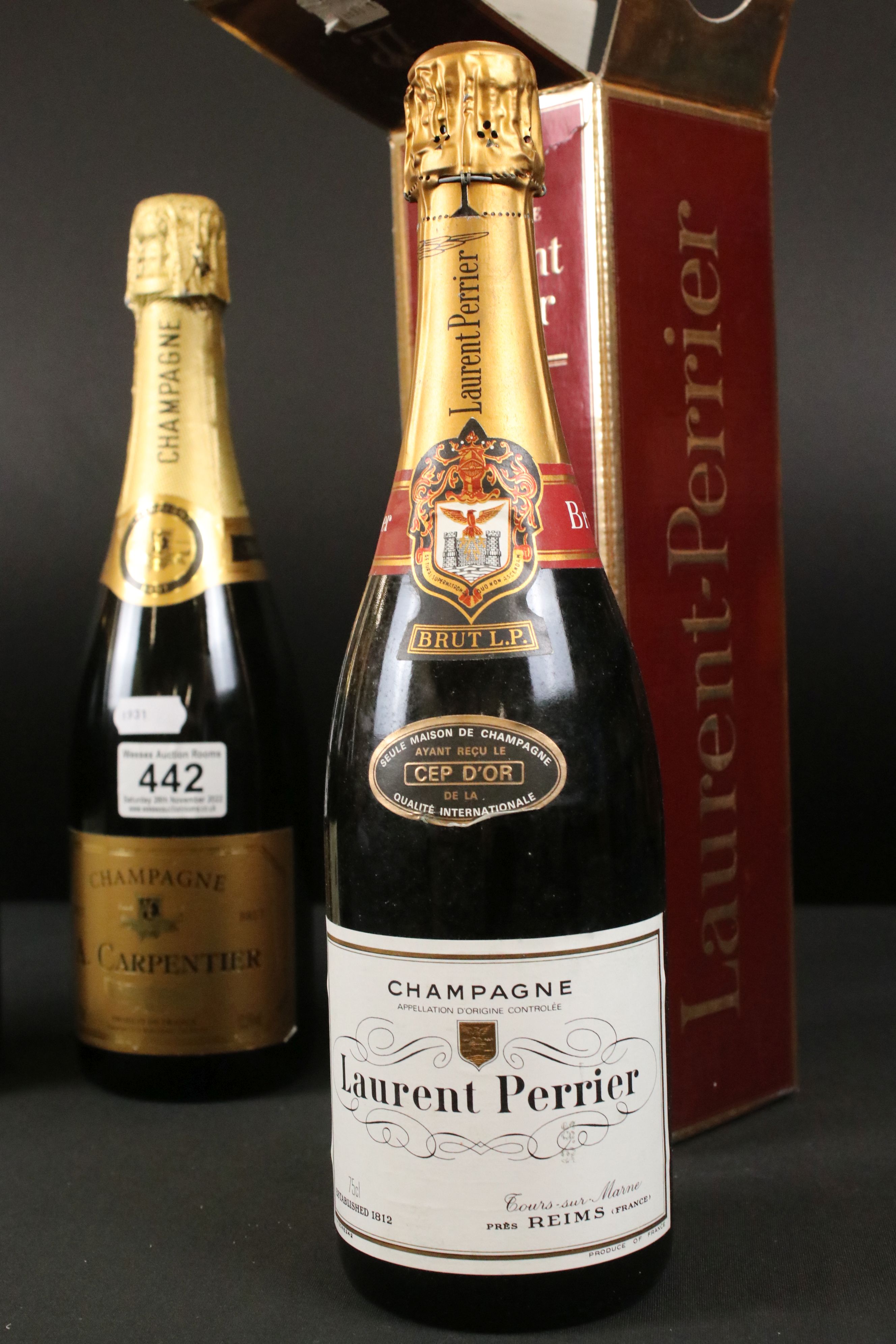 A collection of four bottles of Champagne to include A. Carpenter, Antoine De Clevecy, Moet & - Image 8 of 10