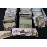 Postcards - A mixed selection, early 20th century onwards, to include topographical, family