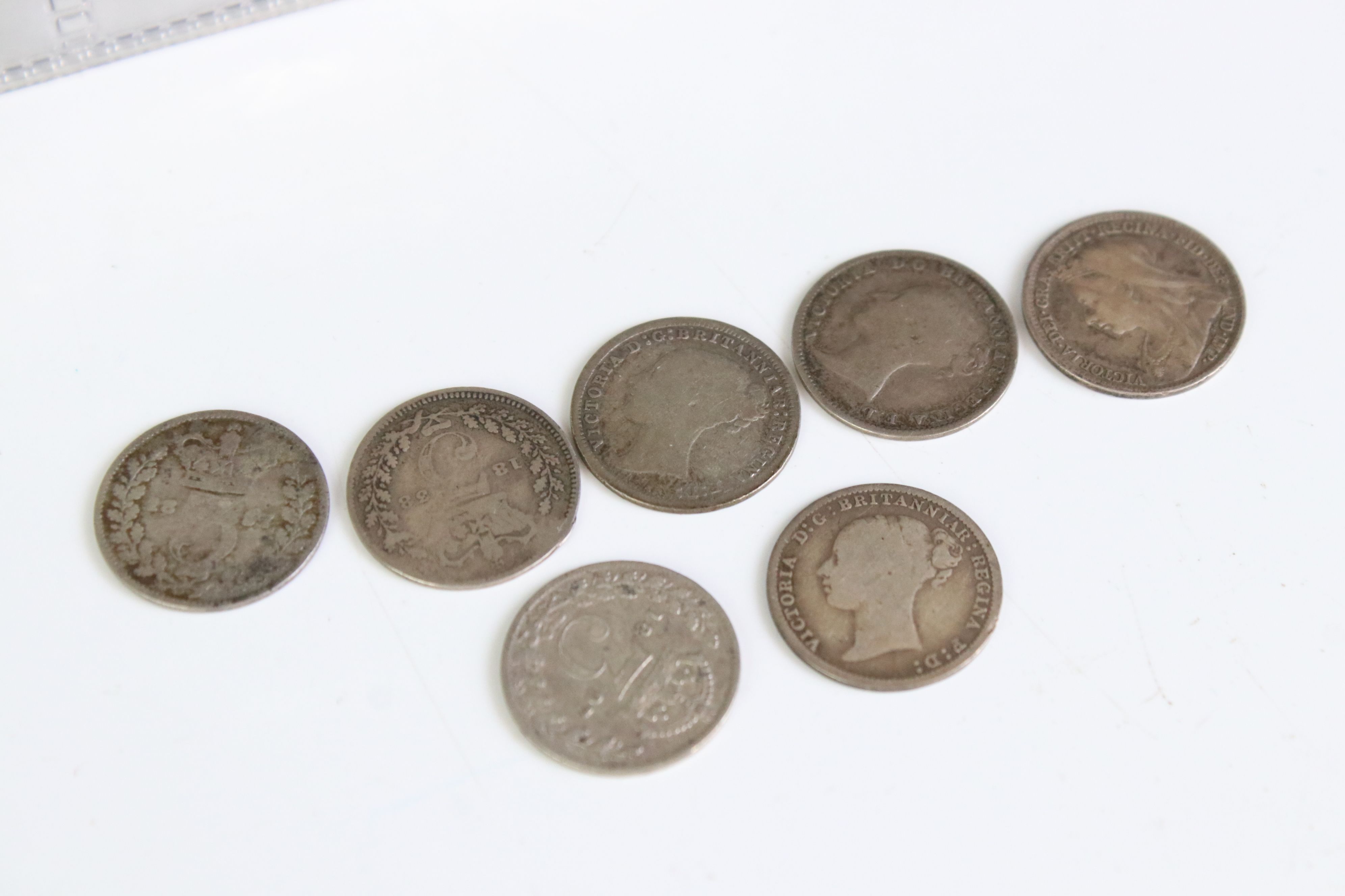 A collection of approx eighty British pre decimal threepence coins to include a good quantity of pre - Image 10 of 14