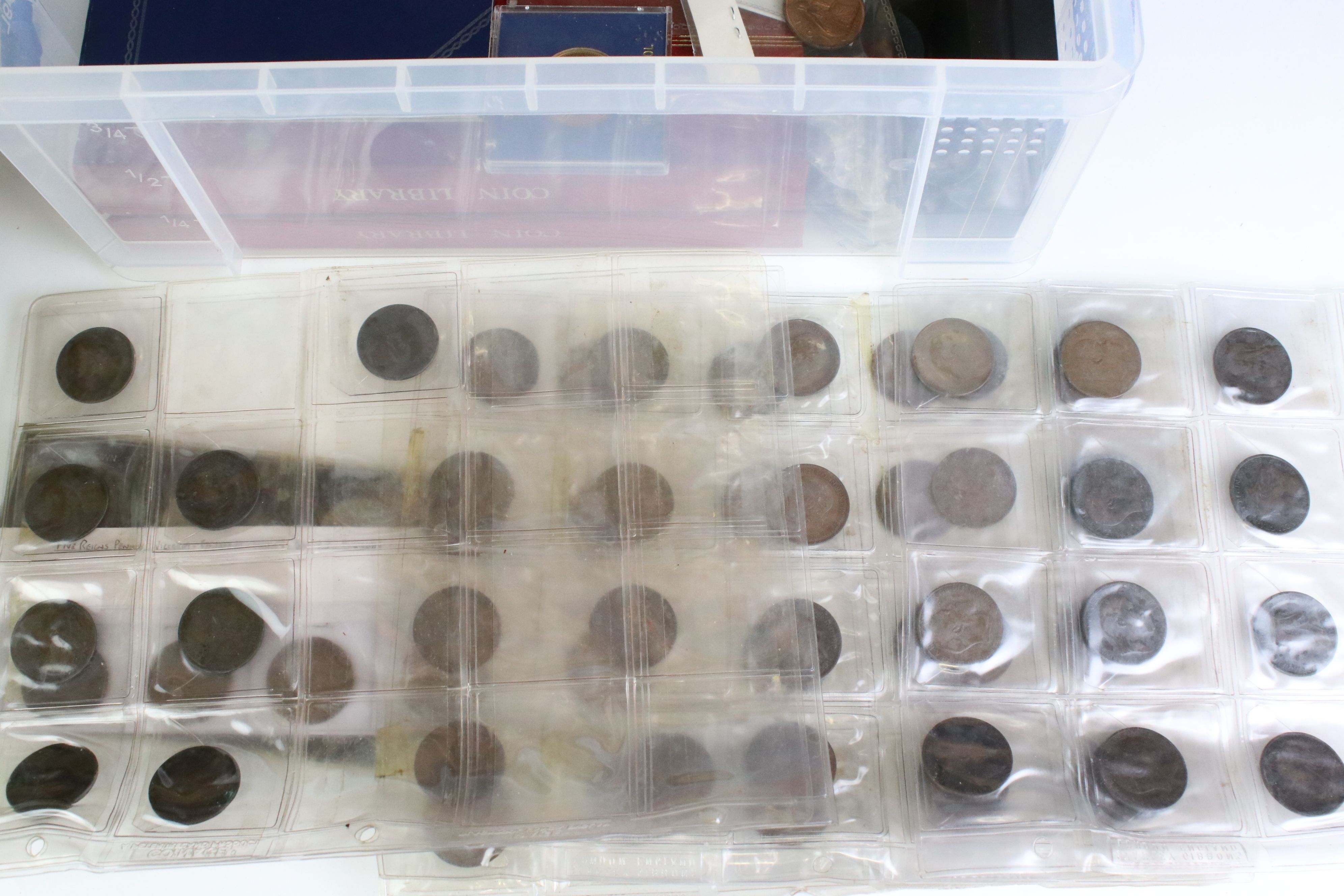 A large collection of mixed British & Foreign coins to include a good quantity of pre decimal - Image 7 of 12