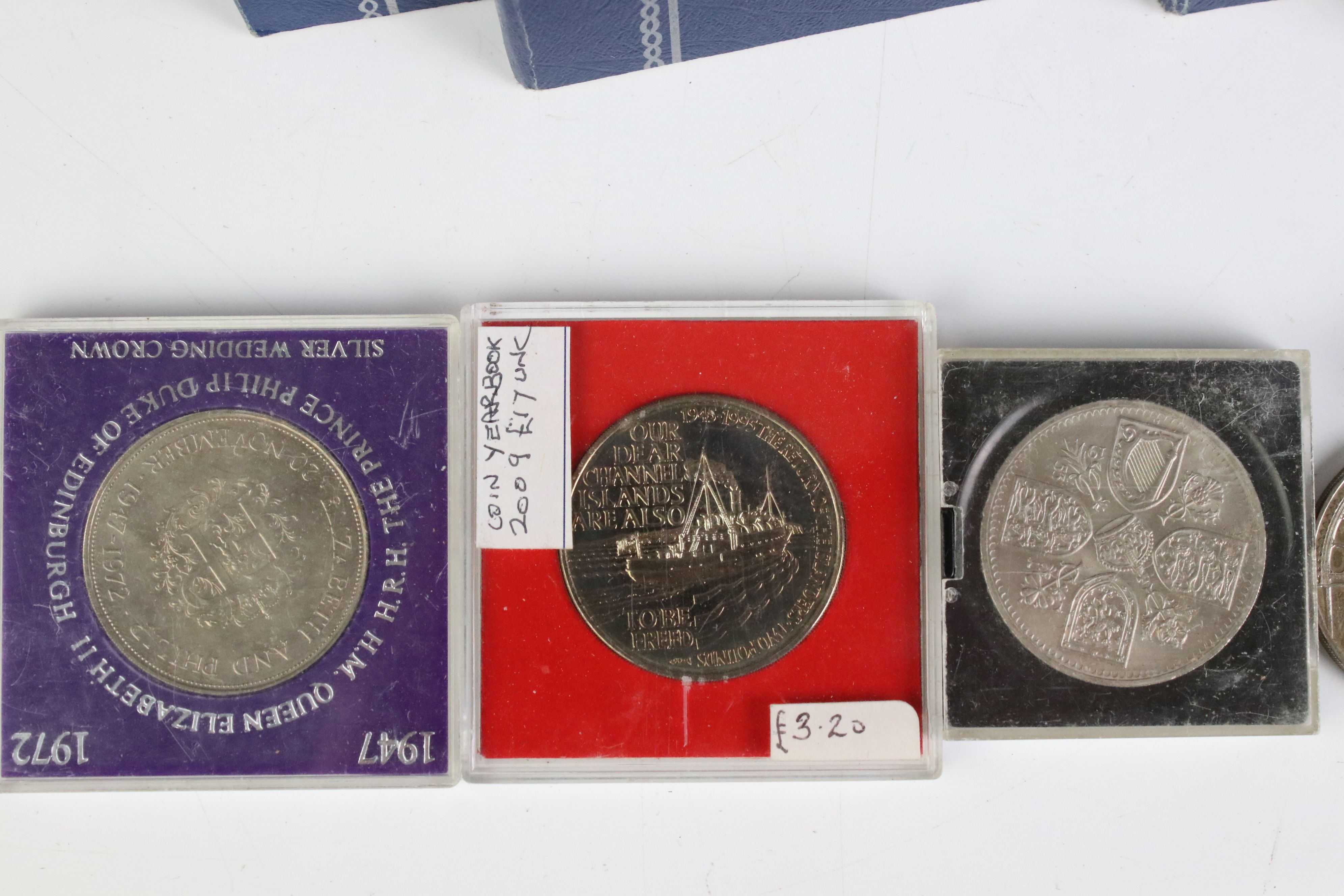 A large collection of British pre decimal coins contained within approx fourteen Whitworth folding - Image 3 of 6