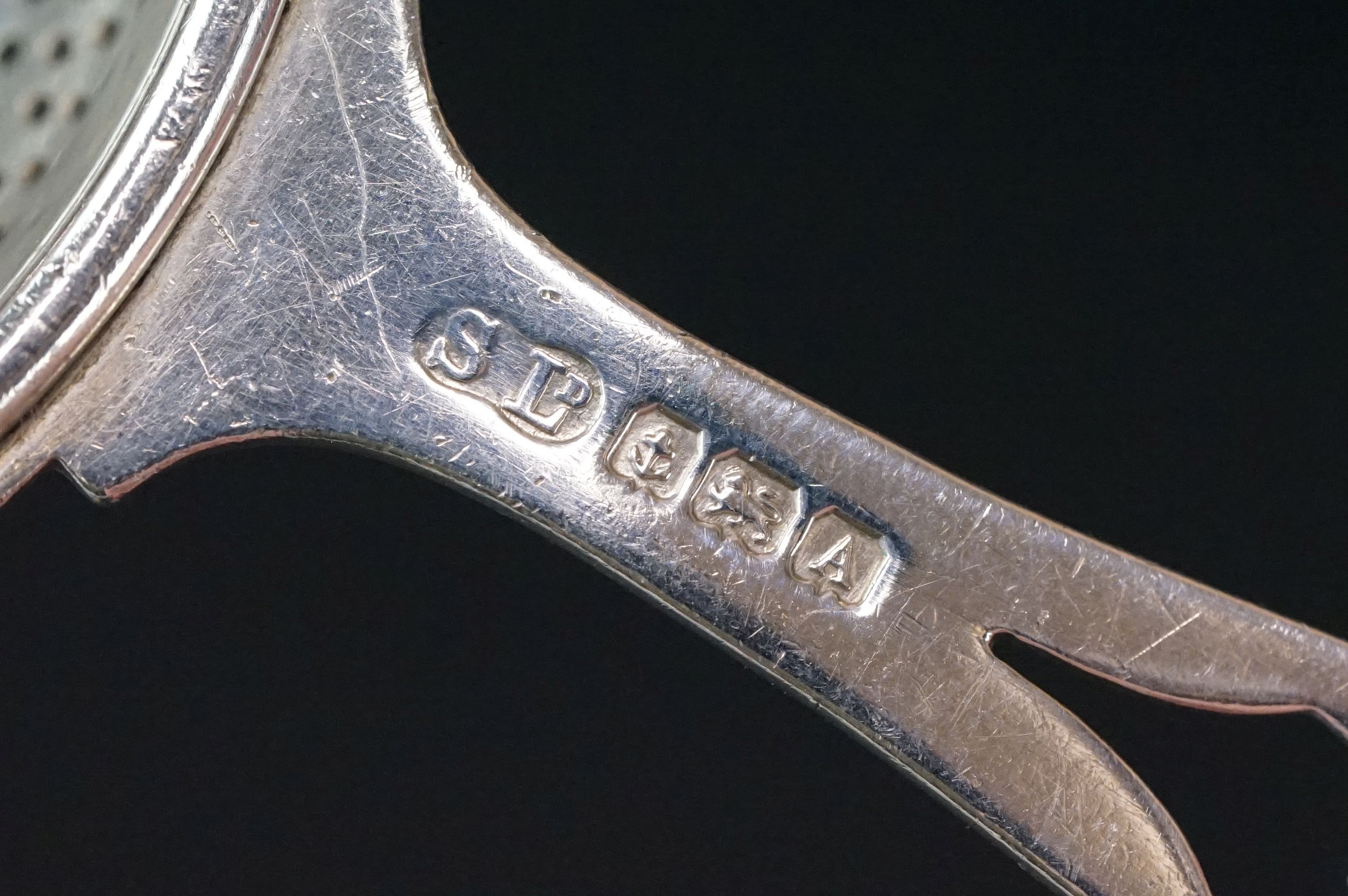 Small collection of silver items to include four Georgian converted berry spoons with gilt bowls ( - Image 6 of 20