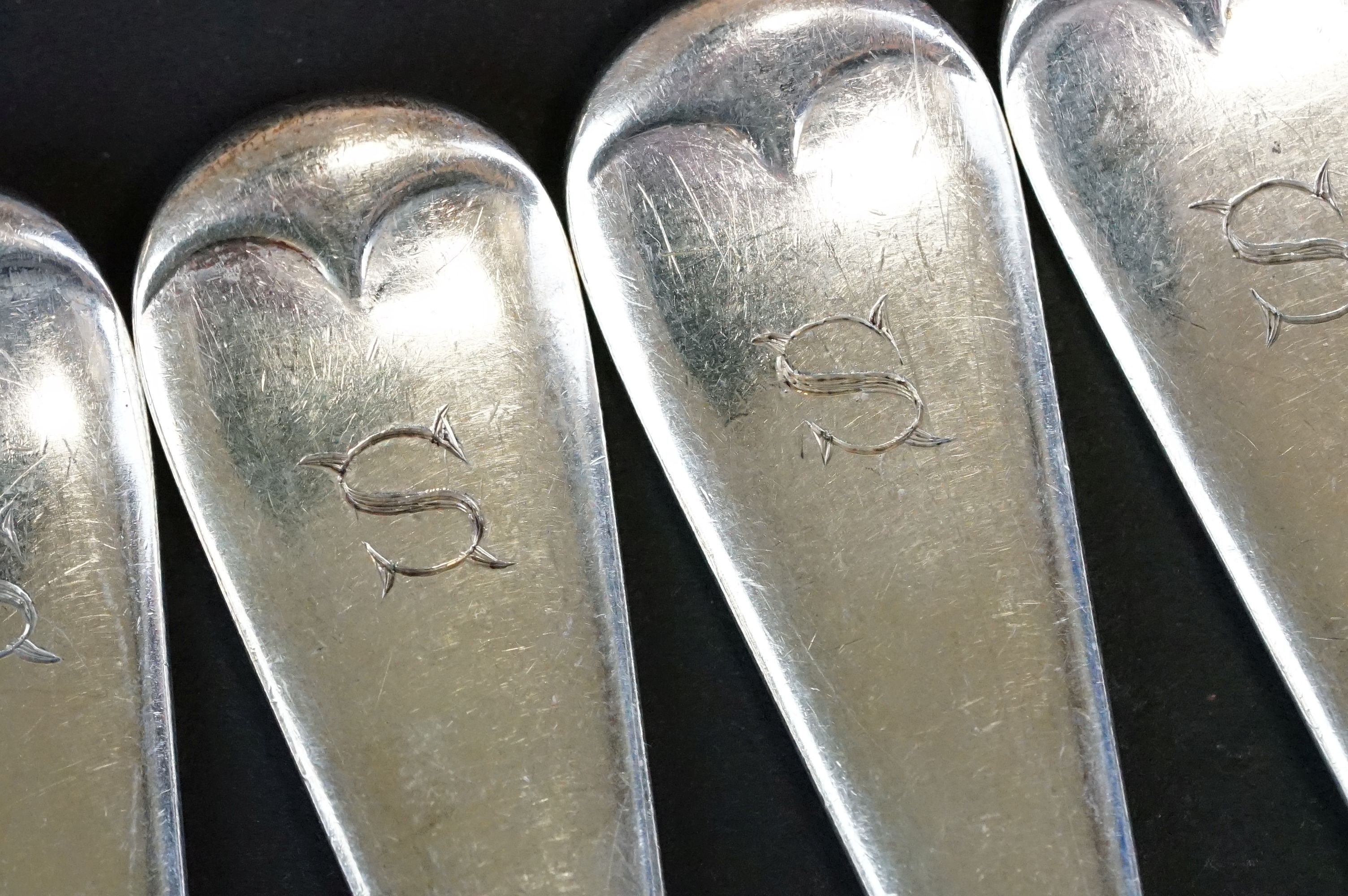 Set of Five Edwardian Old English pattern silver dinner forks, initialled terminals, Sheffield 1902, - Image 2 of 6