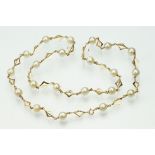 Cultured pearl 14ct yellow gold necklace, fifteen cream pearls, diameter approx 8mm-8.8mm, lozenge
