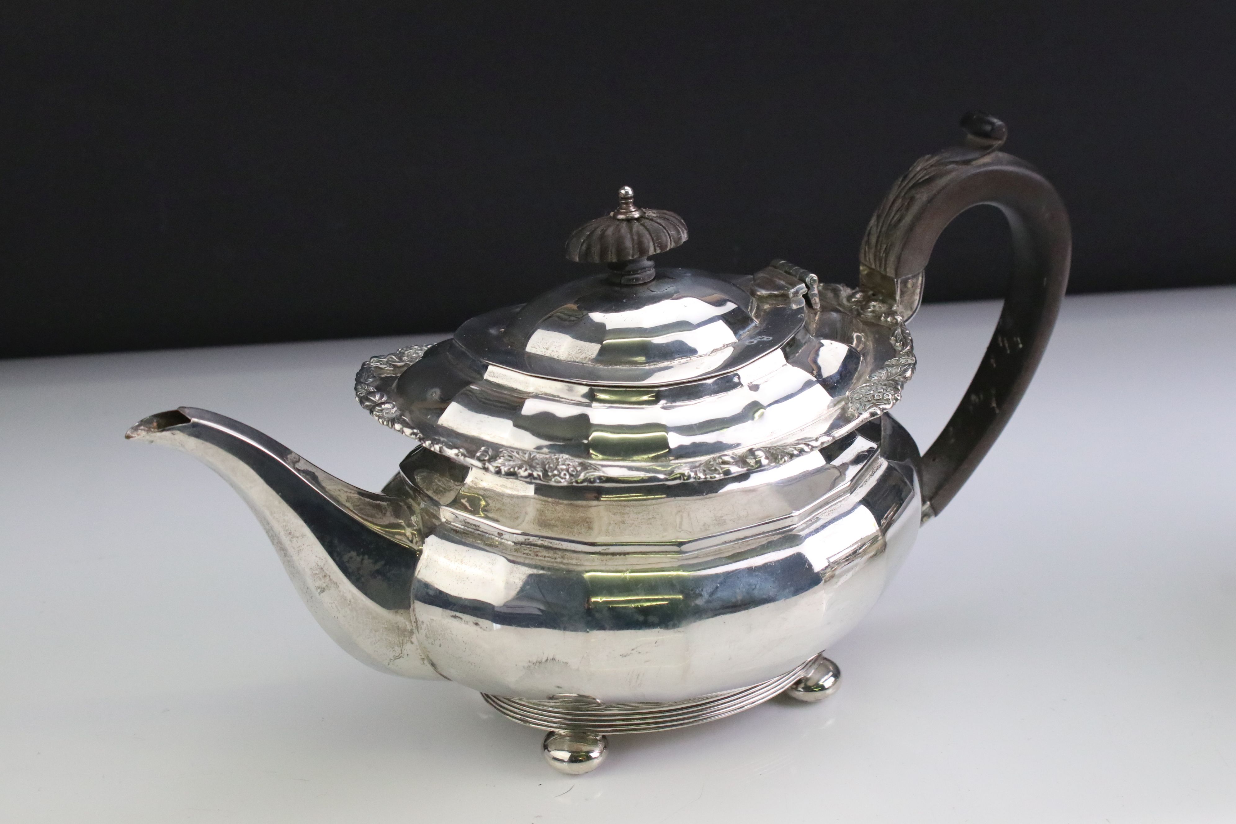 Three piece silver tea service, comprising teapot, milk jug and twin handled sugar bowl, the - Image 7 of 10