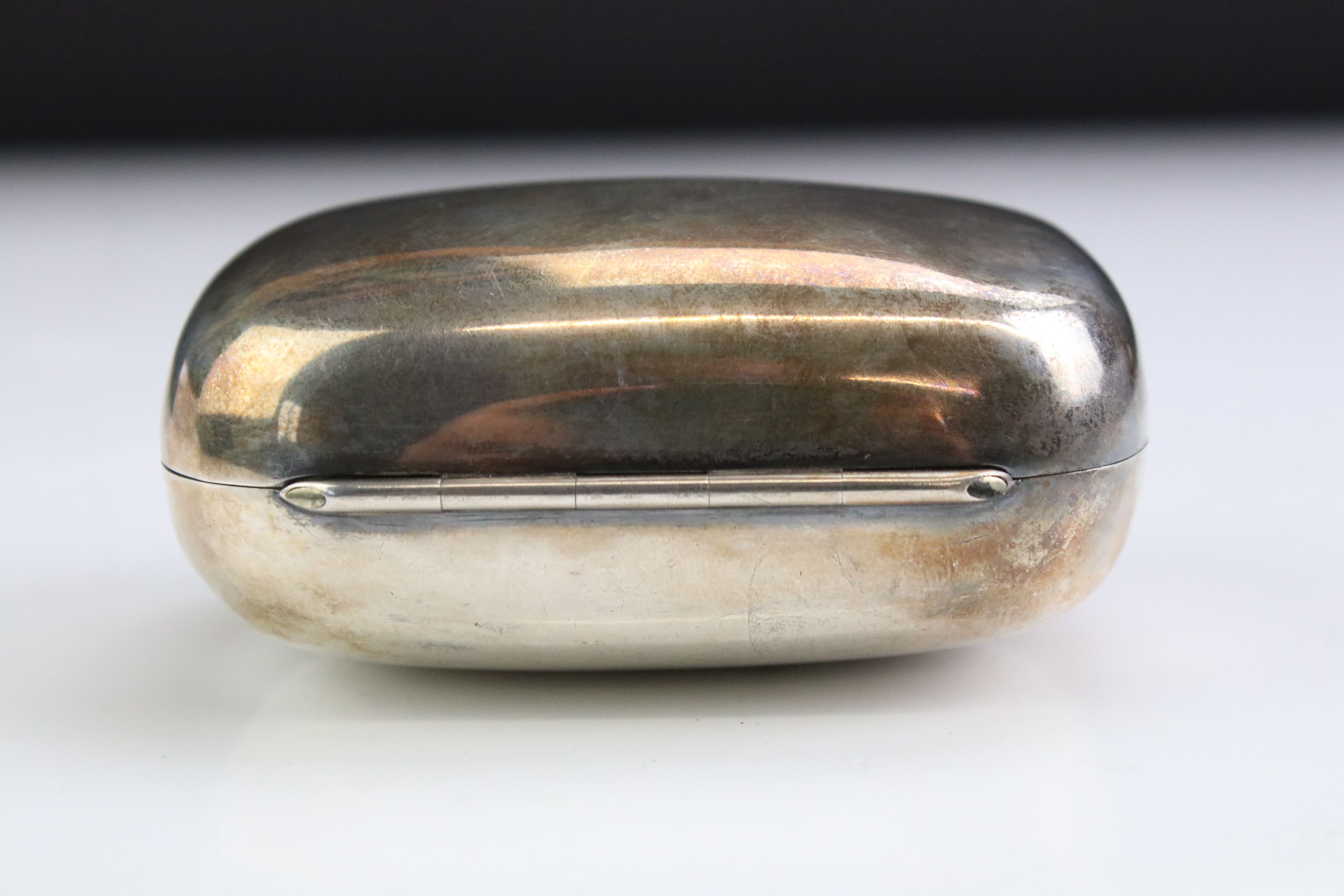 Victorian silver soap box retailed by Asprey of Bond St, of plain polished rectangular form with - Image 5 of 5