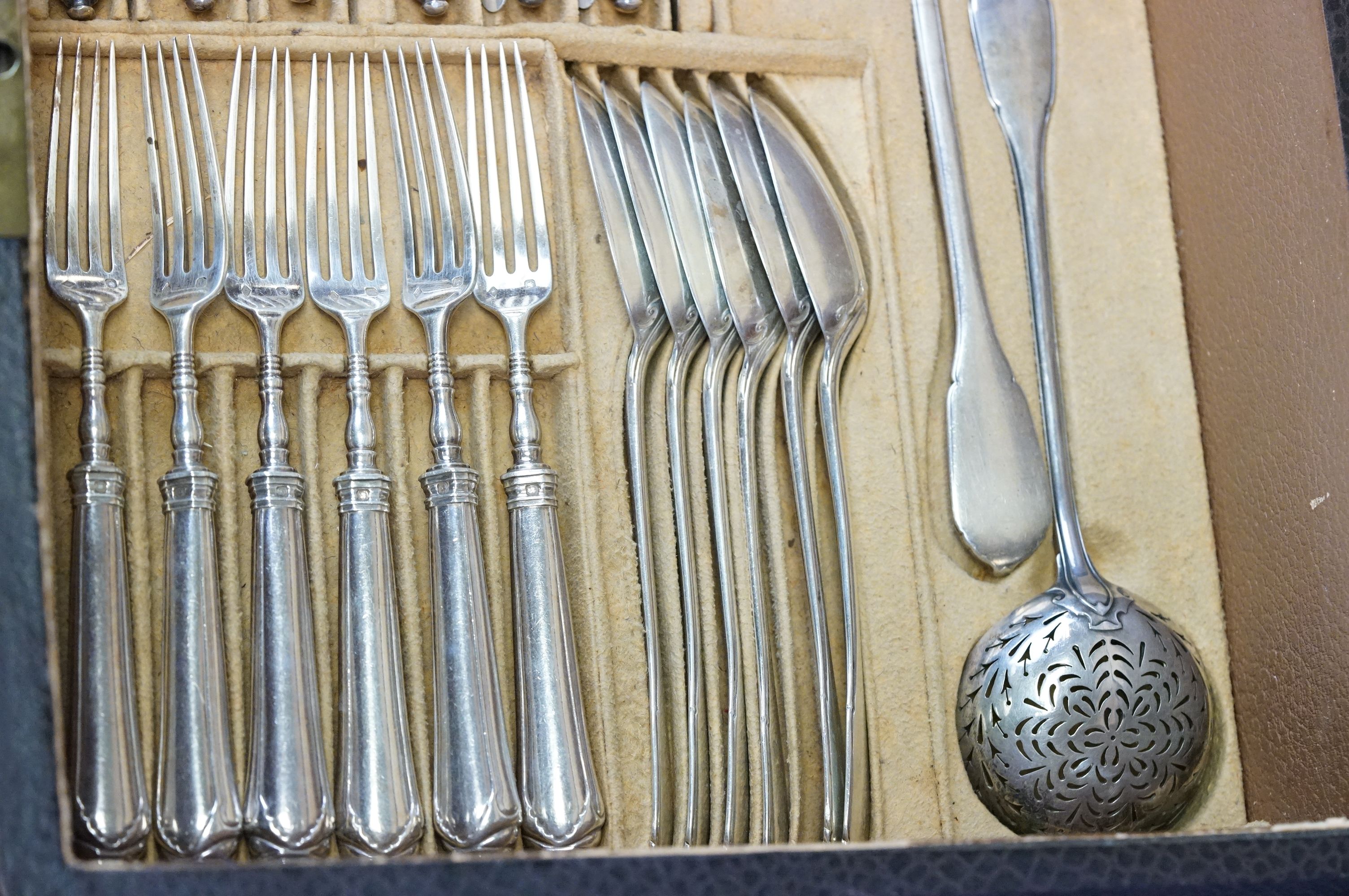 French silver canteen of cutlery for 12 place settings (one teaspoon missing, additional knives - Image 13 of 14