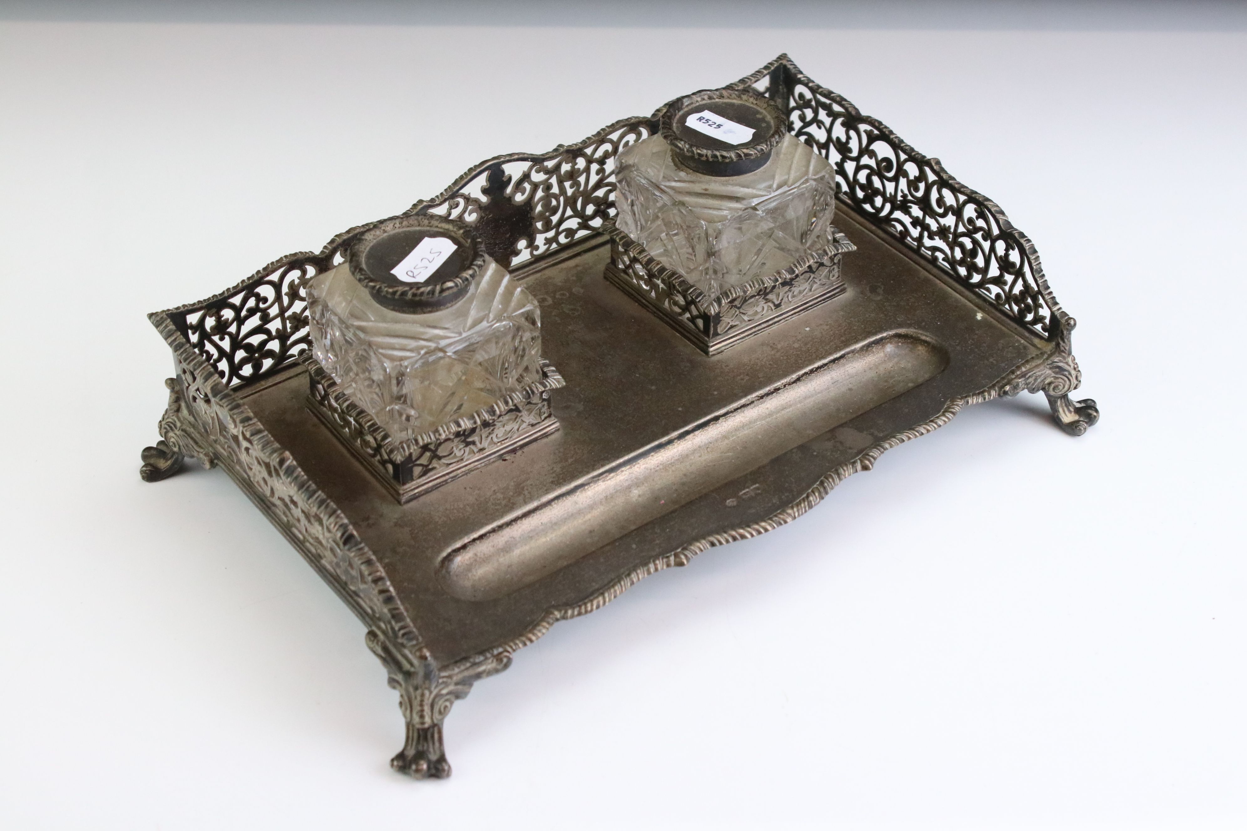 Edwardian silver standish with two cut glass silver topped ink wells, the stand with pierced foliate - Image 2 of 8