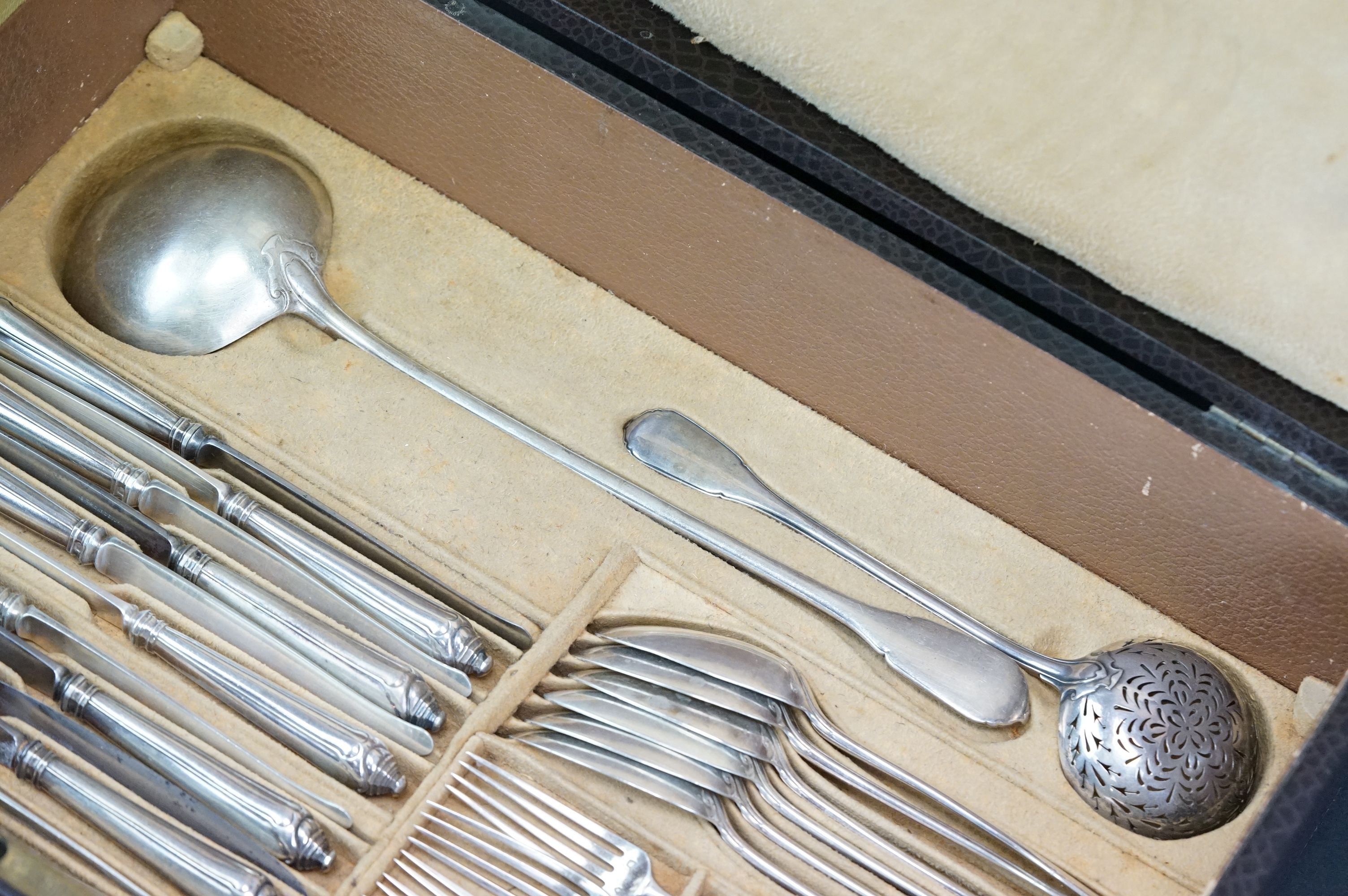 French silver canteen of cutlery for 12 place settings (one teaspoon missing, additional knives - Image 12 of 14