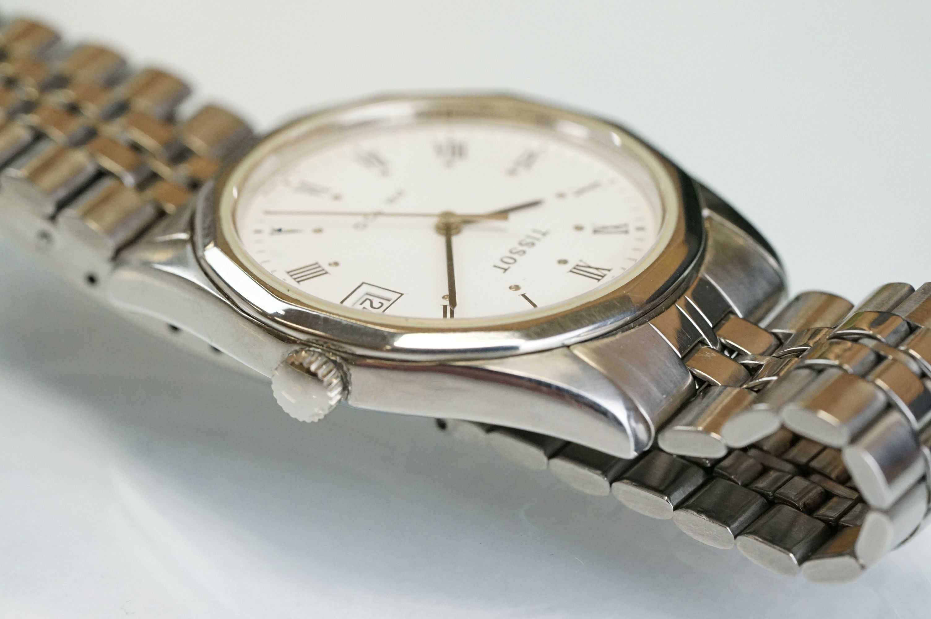 A gents Tissot PR100 wristwatch, stainless steel case with white dial and date function to 3 o'clock - Image 4 of 10